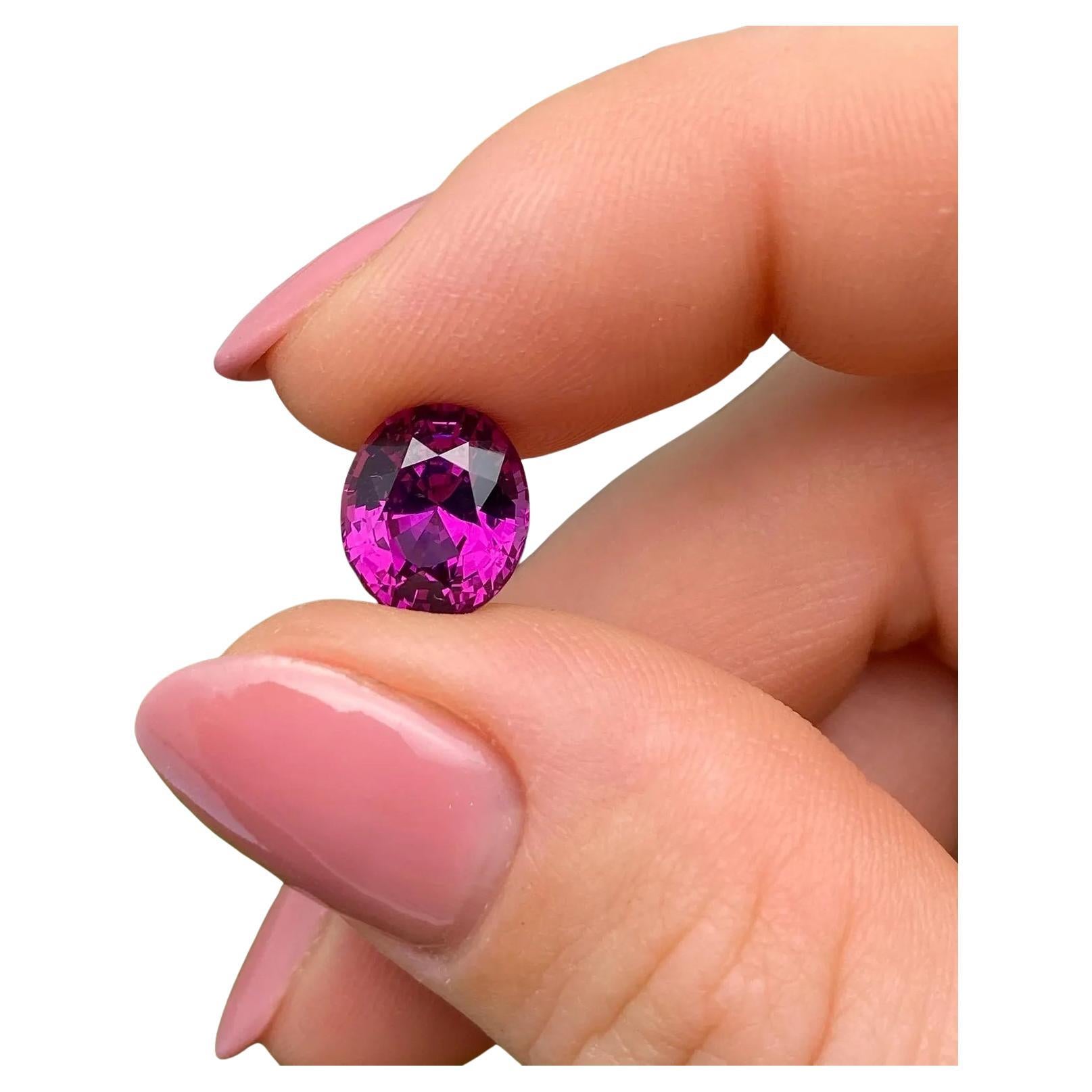 Rhodolith Granat 4.86Ct natürlicher Edelstein, Ovalschliff, Tansania, GFCO im Angebot