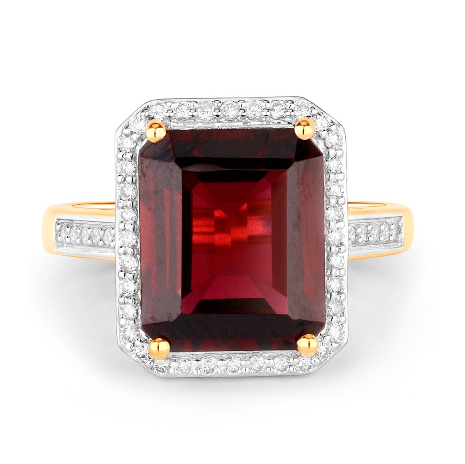 Women's or Men's Rhodolite Garnet Cocktail Ring Diamond Setting 7.8 Carats Total 14K Gold For Sale