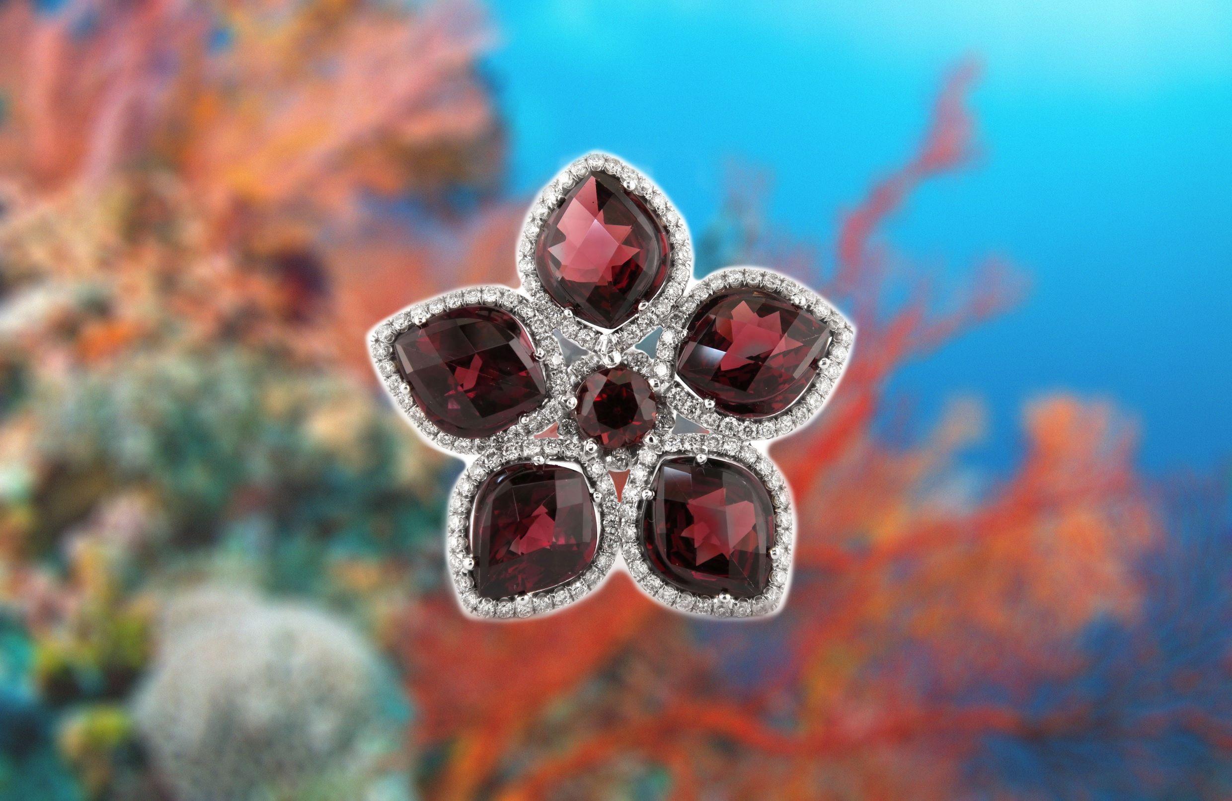 Rhodolite Garnet Flower Petal Ring Adorned with Brilliant Diamonds Set in 18KW In New Condition For Sale In Granada Hills, CA