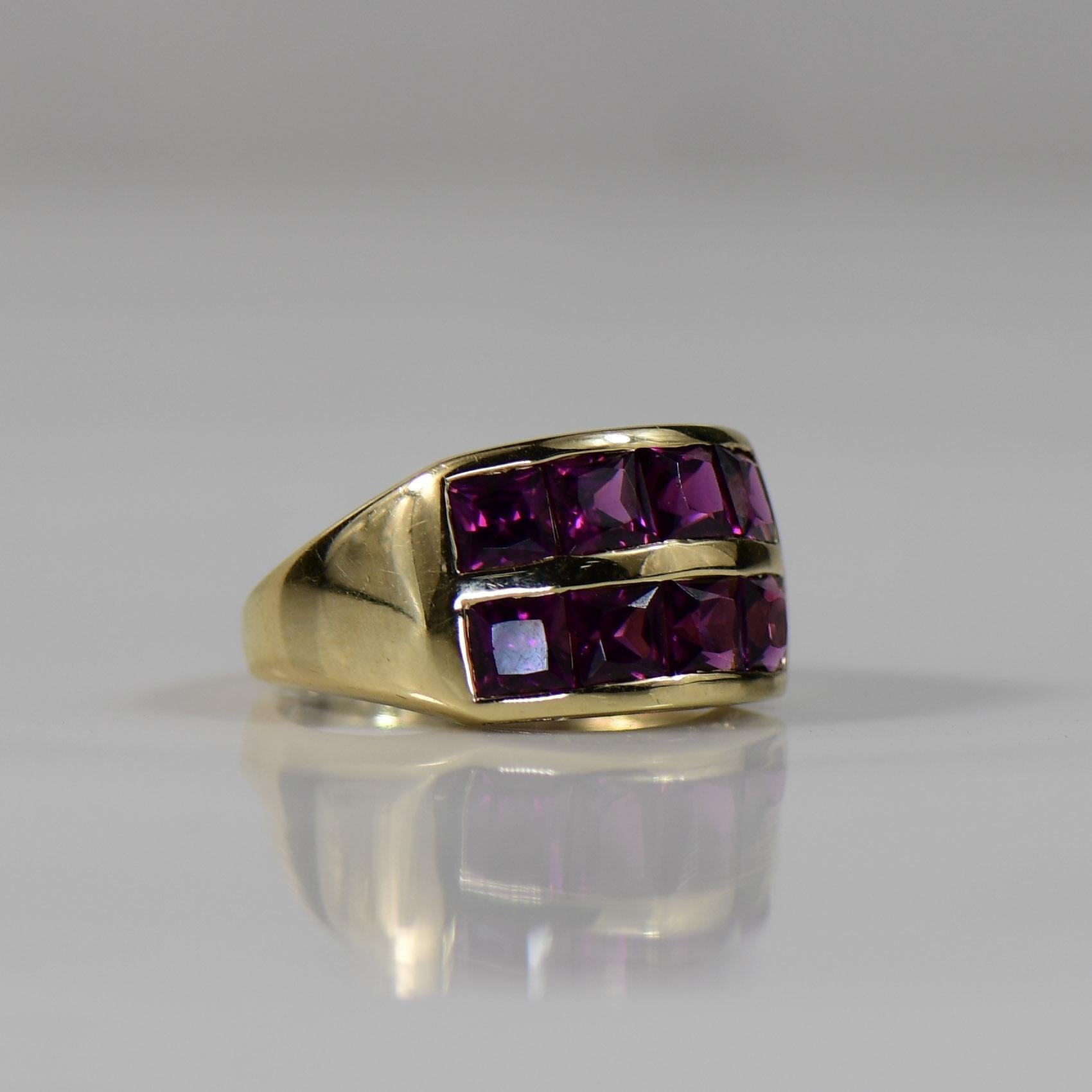 Rhodolite Garnet French Cut Eight Gemstone Gold Band In Good Condition For Sale In Addison, TX