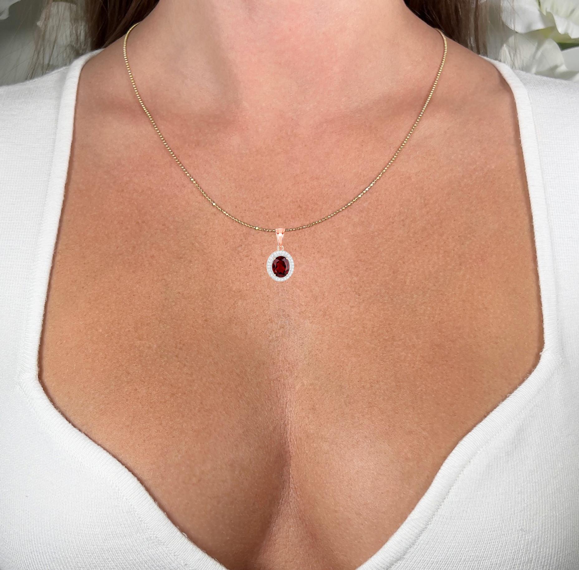 It comes with the Gemological Appraisal by GIA GG/AJP
All Gemstones are Natural
Rhodolite Garnet = 2.73 Carat
27 Diamonds = 0.22 Carats
Metal: 14K Rose Gold
Pendant Dimensions: 24 x 13 mm