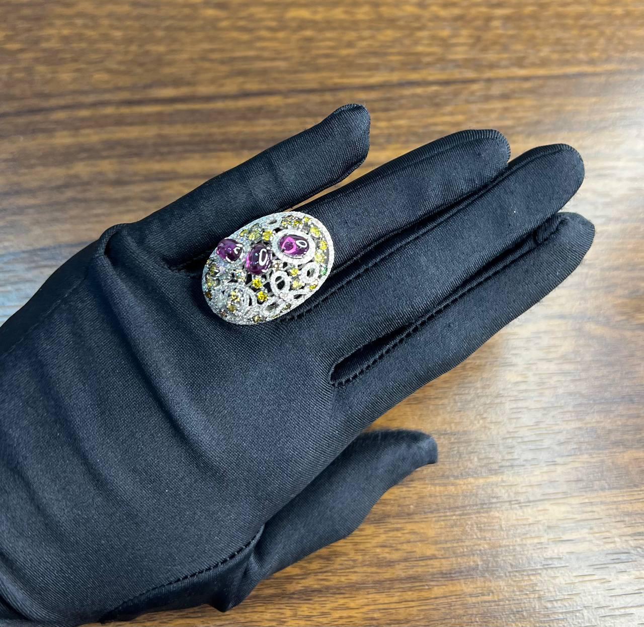 Rhodolite Garnet White Fancy Color Diamond 18 Karat White Gold Statement Ring in vendita 10