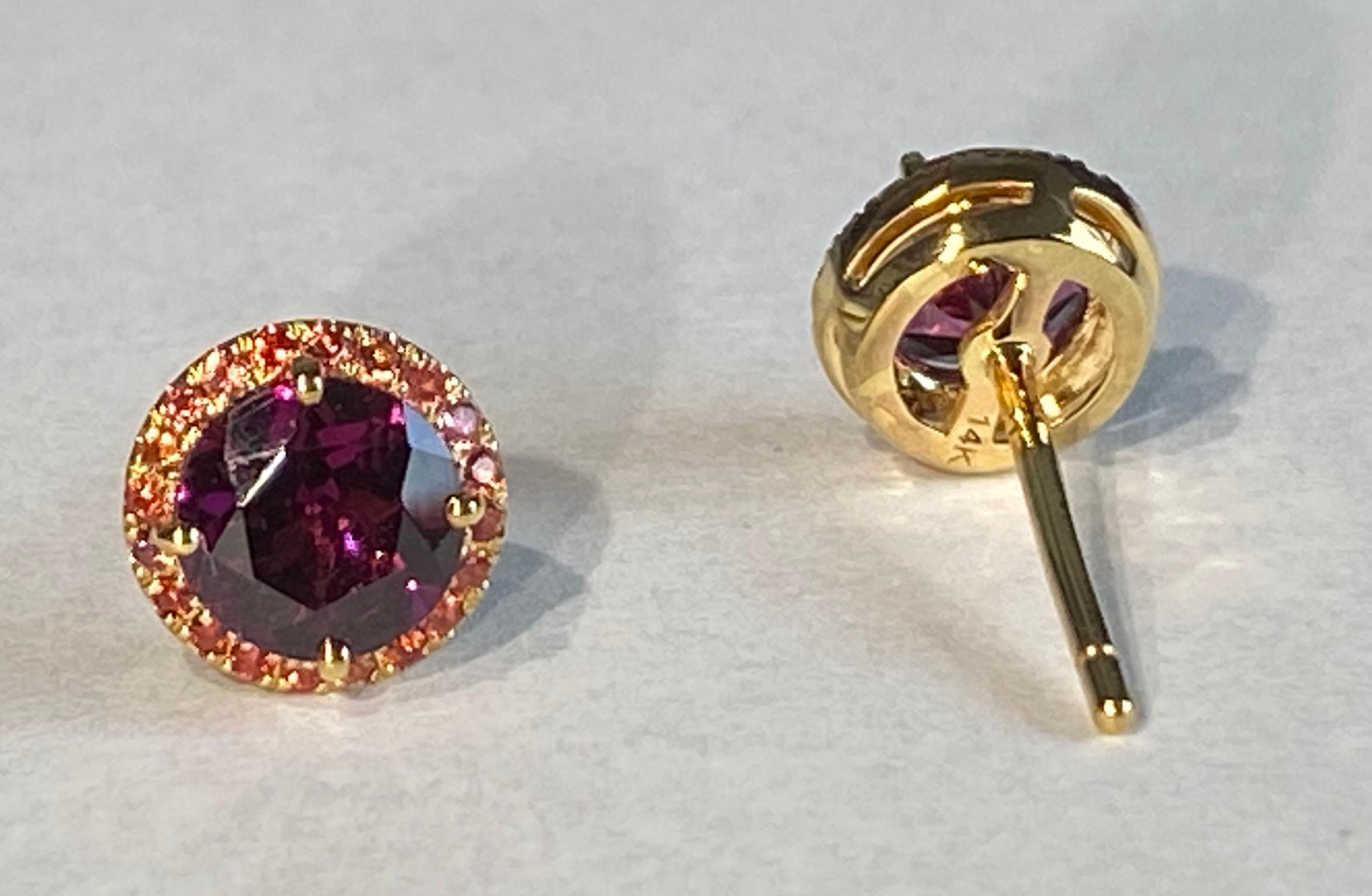 14 Karat Gelbgold Ohrringe mit Rhodolith Granat & orangefarbenem Saphir (Rundschliff) im Angebot