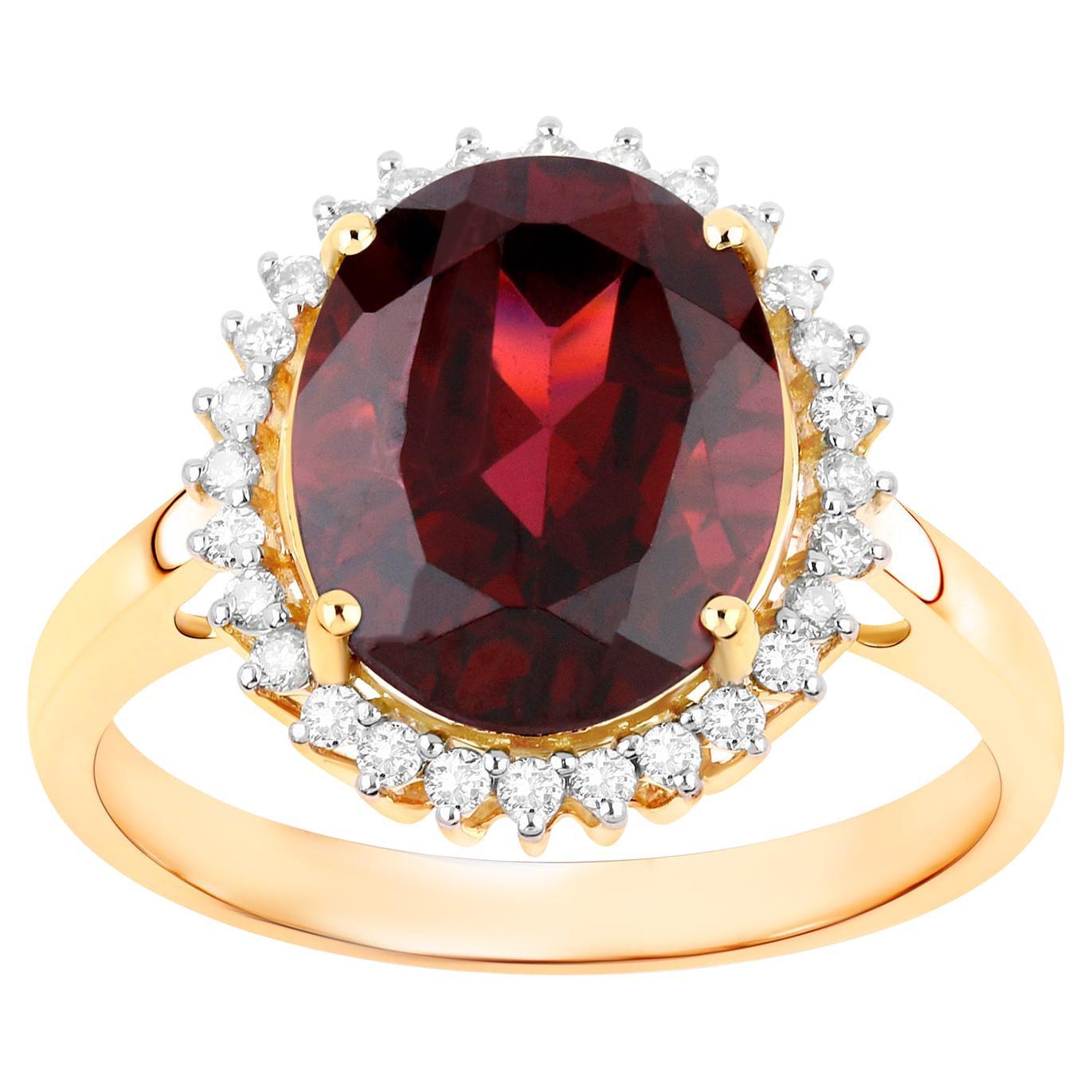 Rhodolith-Ring mit Diamant-Halo  4,18 Karat 14K Gelbgold