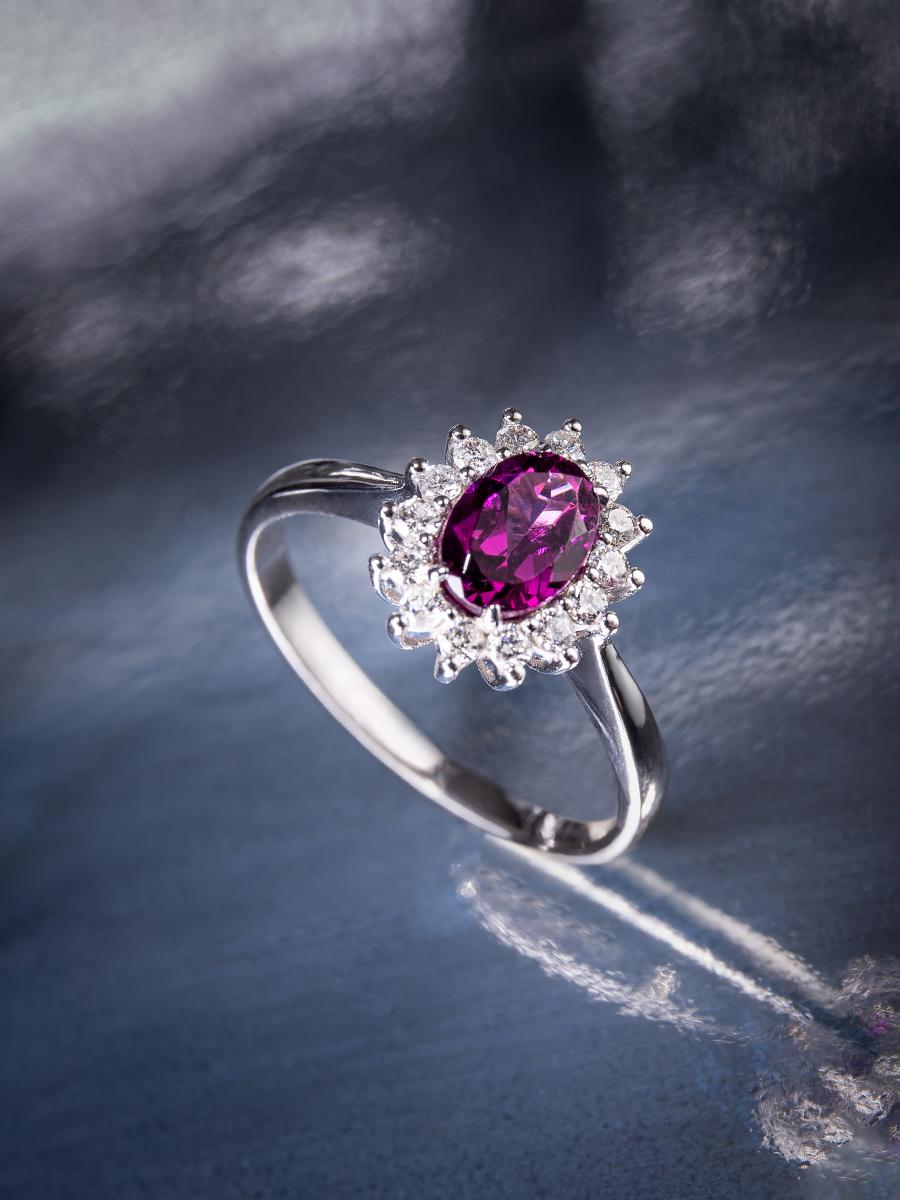 Rhodolite White Gold Ring Oval Cut Art Deco Style Purple Engagement In New Condition For Sale In Berlin, DE