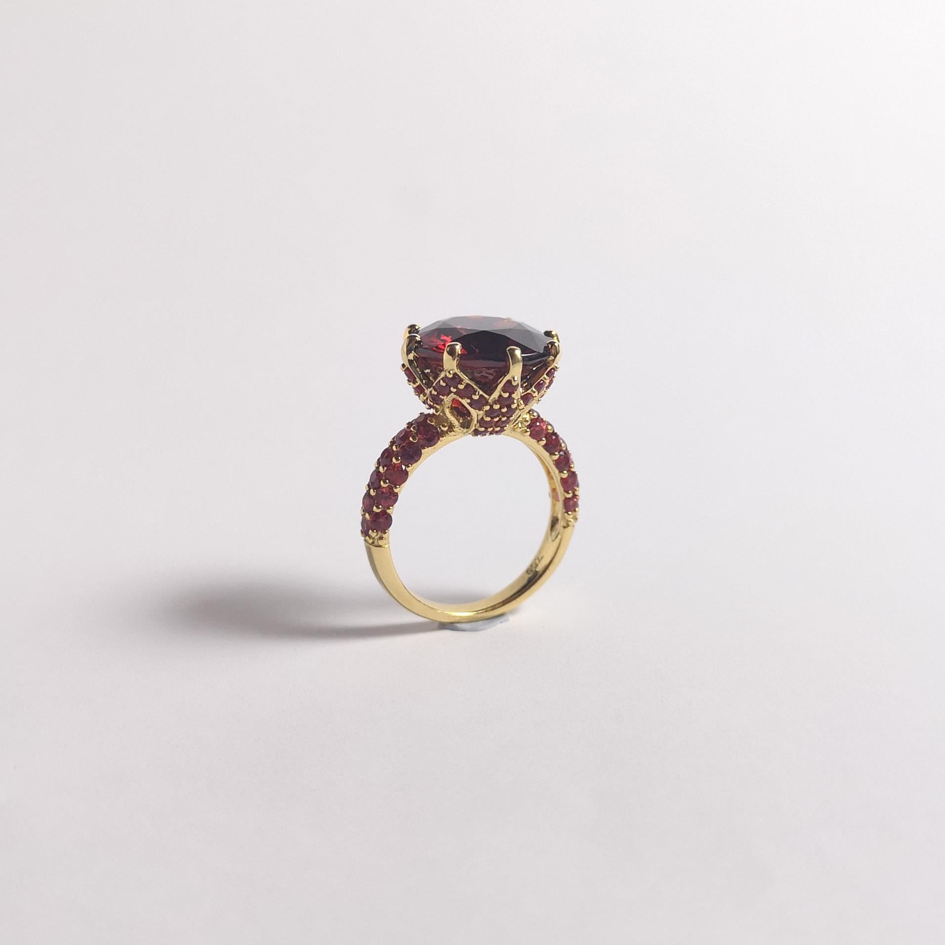 Bague en rhodolite et saphir orange sertie dans des montures en or 18 carats en vente 7