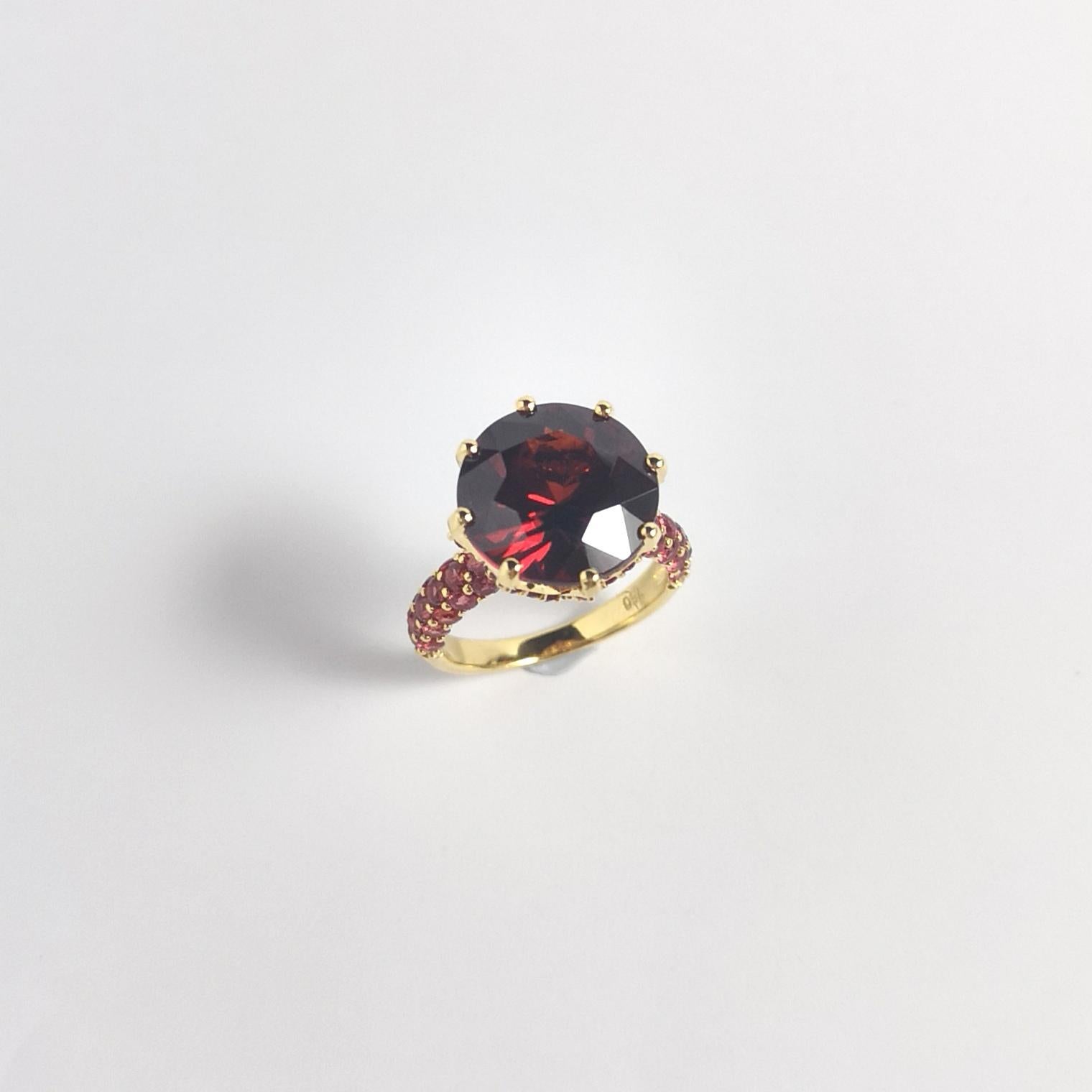 Bague en rhodolite et saphir orange sertie dans des montures en or 18 carats en vente 12
