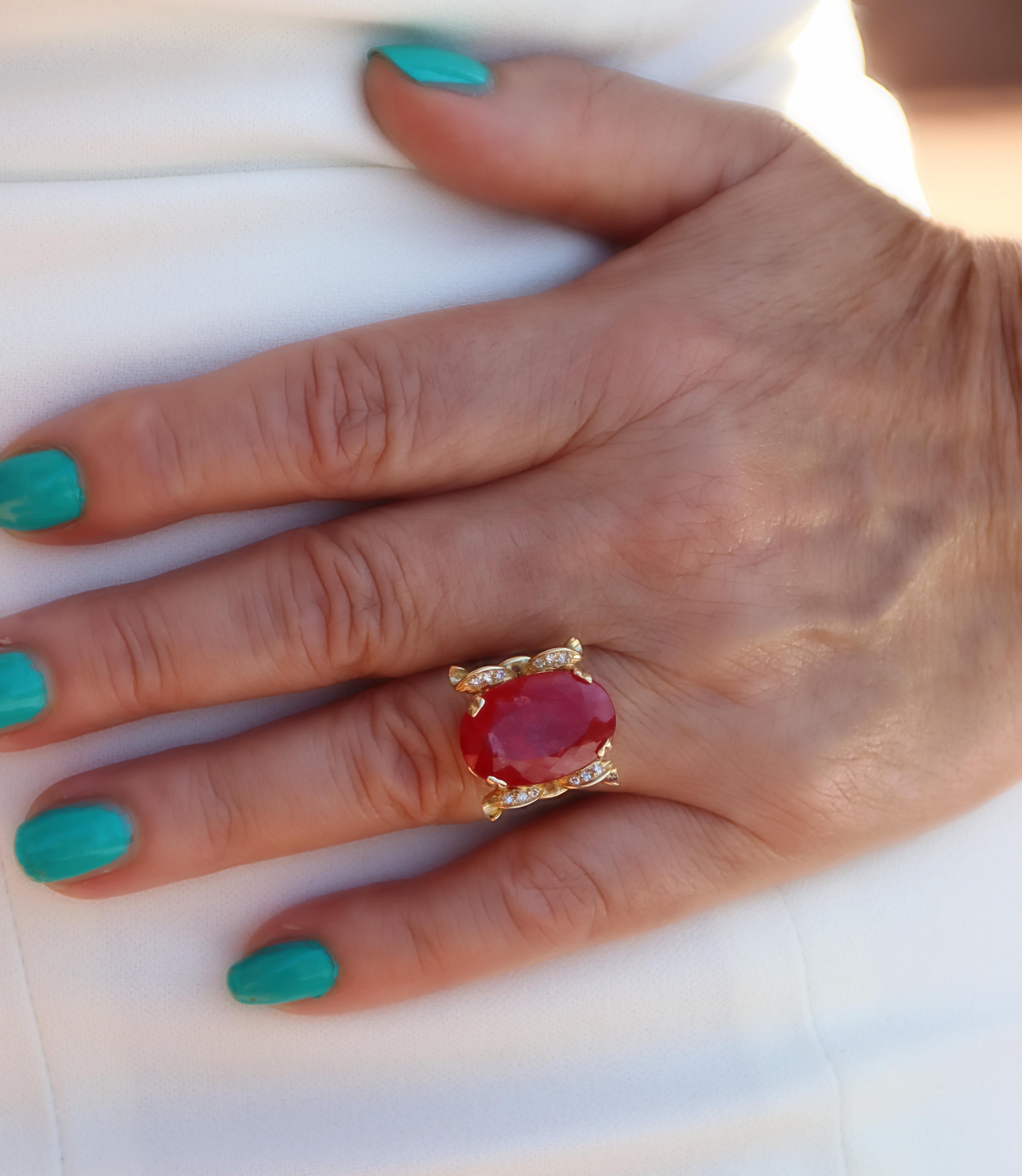 Anello Cocktail con diamanti di rodonite in oro giallo 14 carati in vendita 3