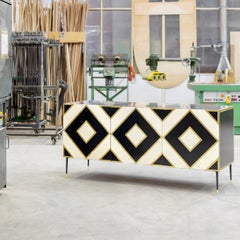 Rhombhaus Sideboard