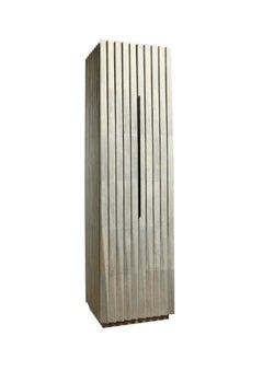 Rhomboid-Schmink-/Töpferschrank in cremefarbenem Chagrinleder von R&Y Augousti