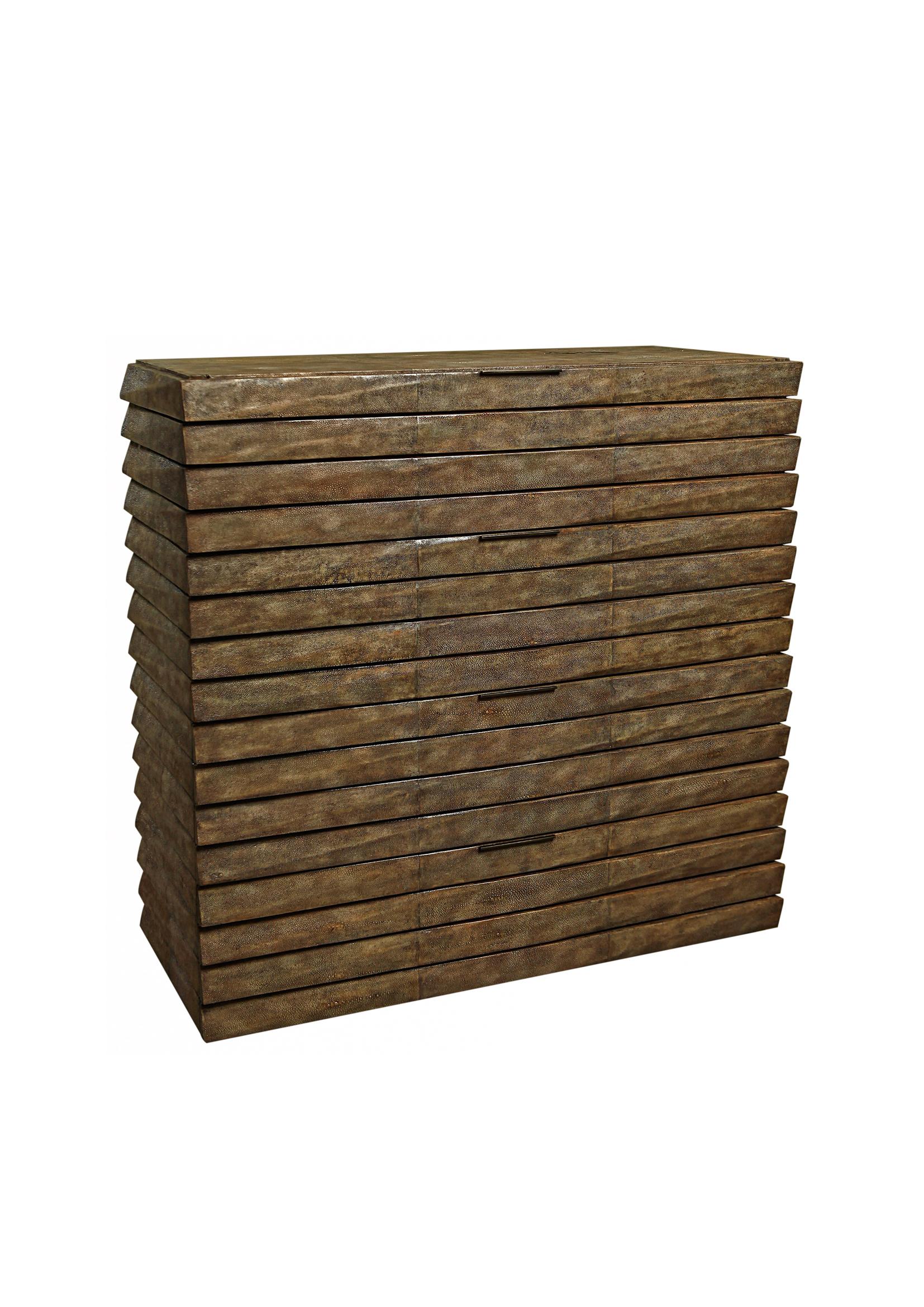 Rhomboid-Schmink-/Töpferschrank in cremefarbenem Chagrinleder von R&Y Augousti (Philippinisch) im Angebot
