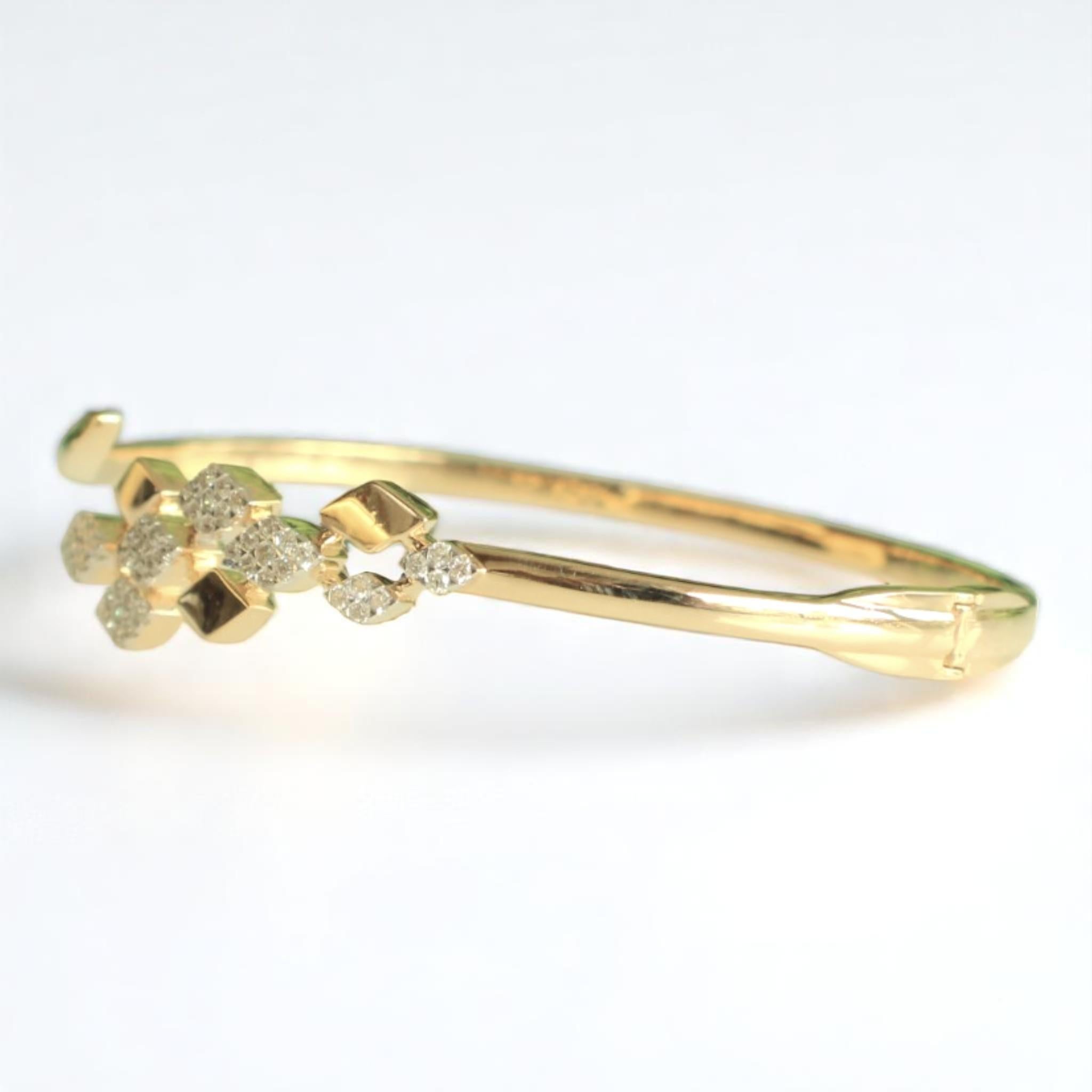 Bracelet manchette ouverte Rhombus en or massif 14K (certifié) Neuf - En vente à New Delhi, DL