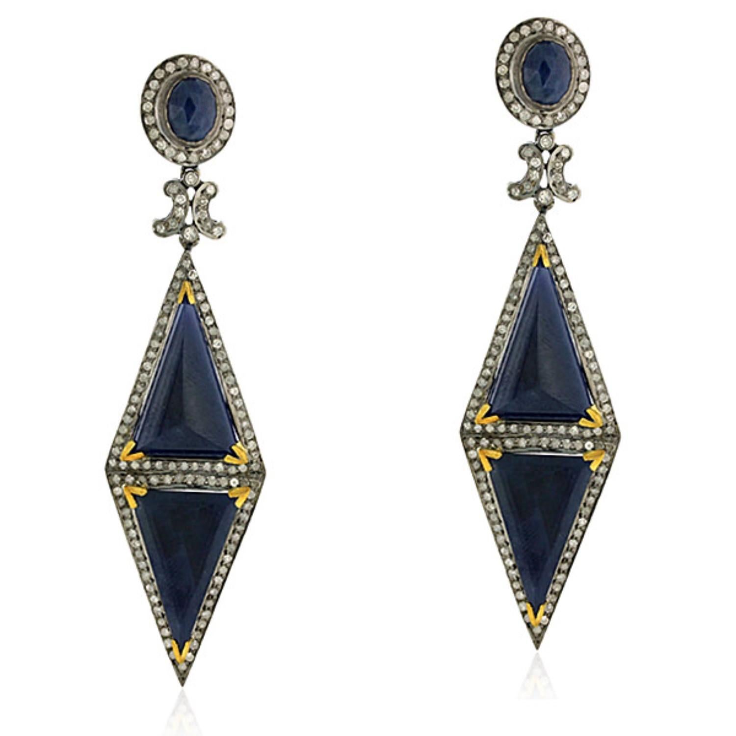 Rhombus Shaped Blue Sapphire Earrings with Pave Diamonds in 18k Gold & Silver In New Condition For Sale In New York, NY
