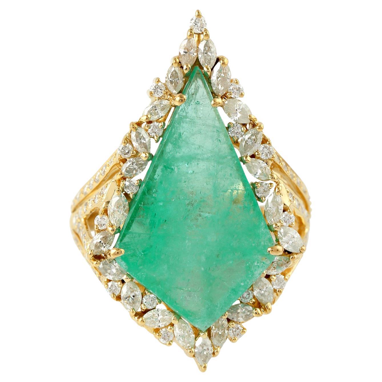 Rhombus Shaped Emerald cocktail Ring With Diamonds Made In 18k yellow Gold For Sale