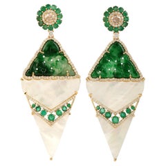 Pendants d'oreilles en forme de losange en or 18 carats et jade avec émeraudes et diamants