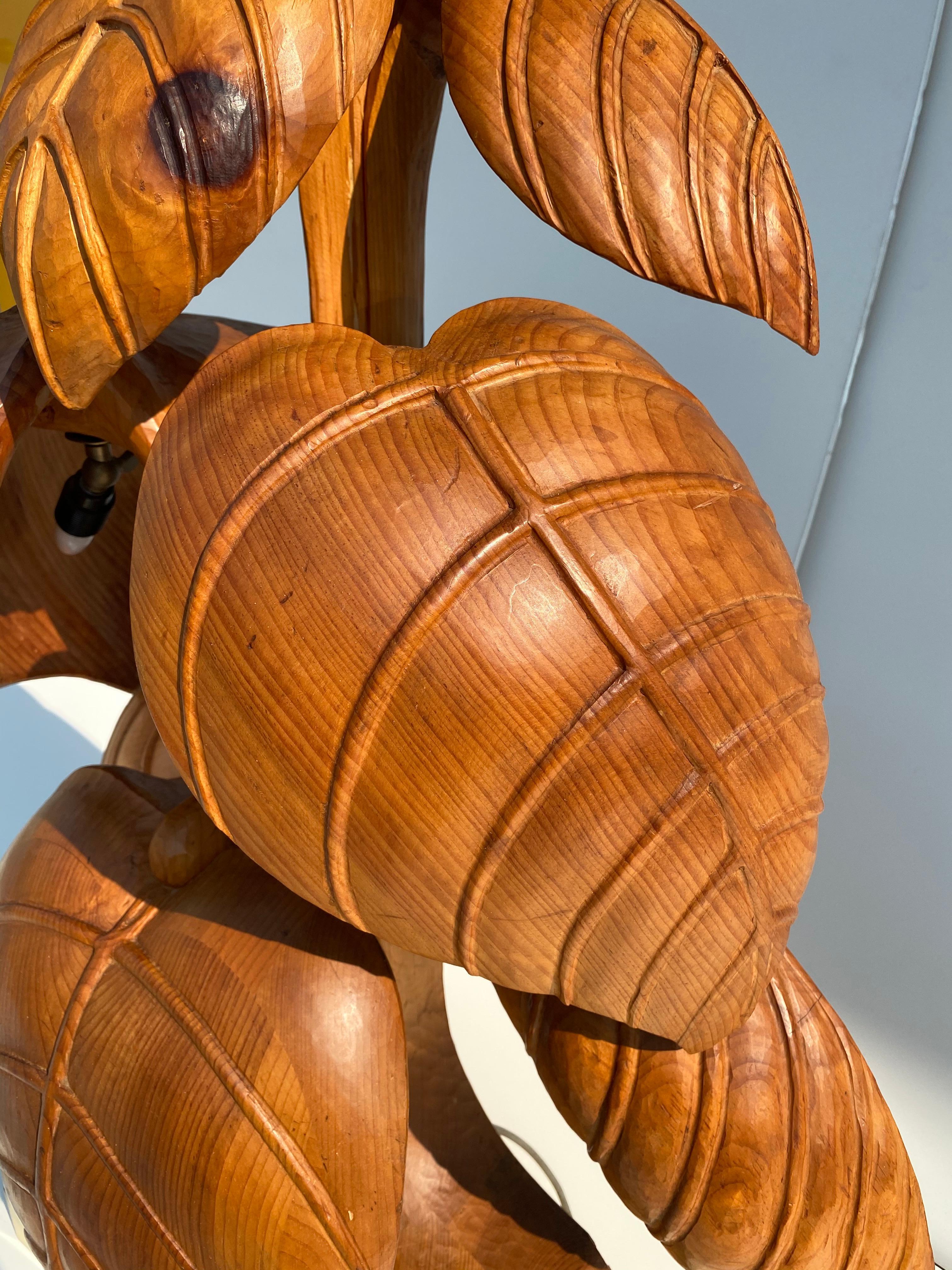 Laiton Lampe sculptée en forme de feuille de rhubarbe en vente