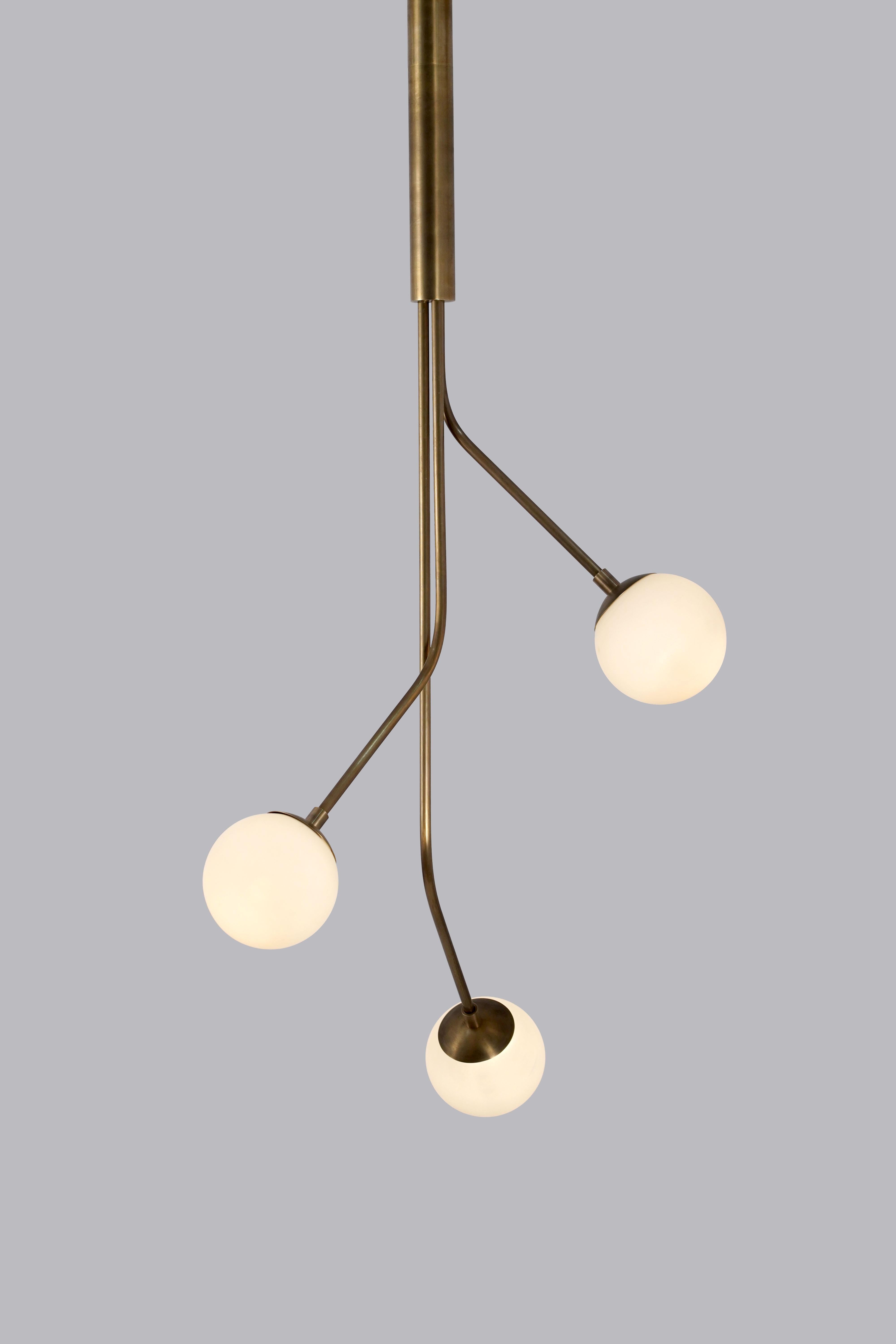 Postmoderno Lampada a sospensione a globo in vetro Rhythm 3 di Lamp Shaper in vendita