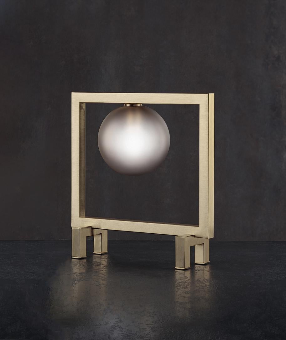 Rhythm Small Table Lamp by Euroluce Lampadari
Dimensions: D 12 x W 27 x H 28 cm.
Materials: Metal and glass.

Available in different colors. Prices may vary. All our lamps can be wired according to each country. If sold to the USA it will be wired