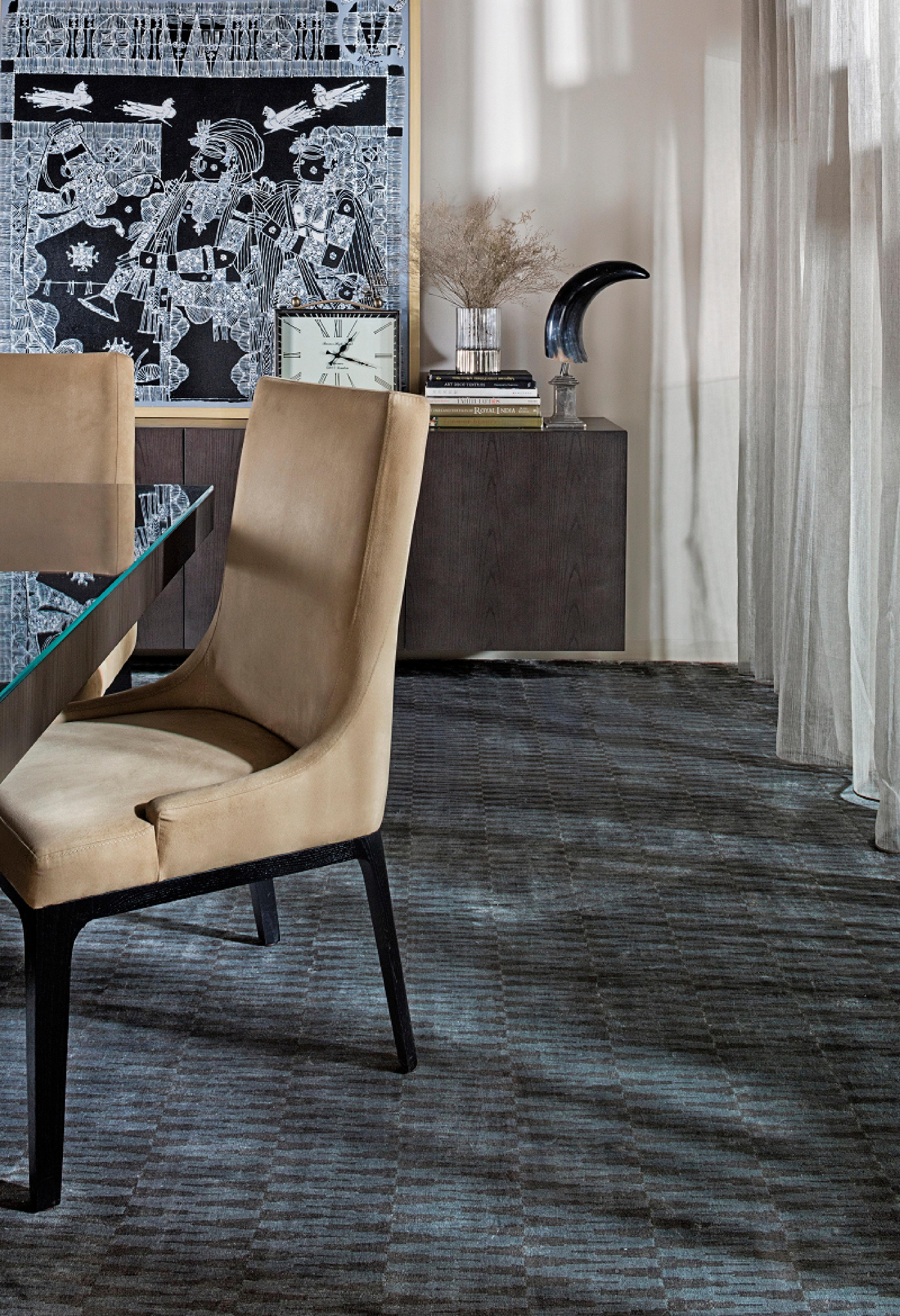 Die Collection'S Urbane ist der Inbegriff von Eleganz und Raffinesse und eignet sich hervorragend für Ihr Zuhause. Jedes Stück in dieser Reihe zeitgenössischer und moderner Teppiche ist ein Zeugnis für die unveränderliche Qualität und die zeitlosen