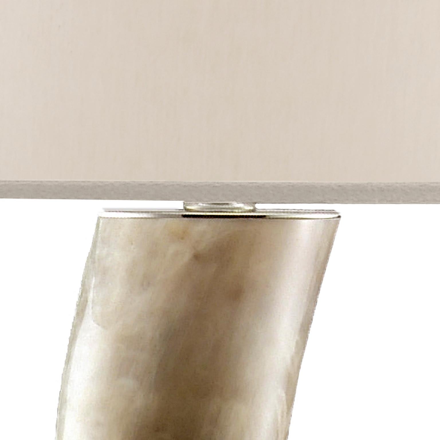 Contemporary Riace Table Lamp in Corno Italiano and Stainless Steel, Mod. 1256 For Sale