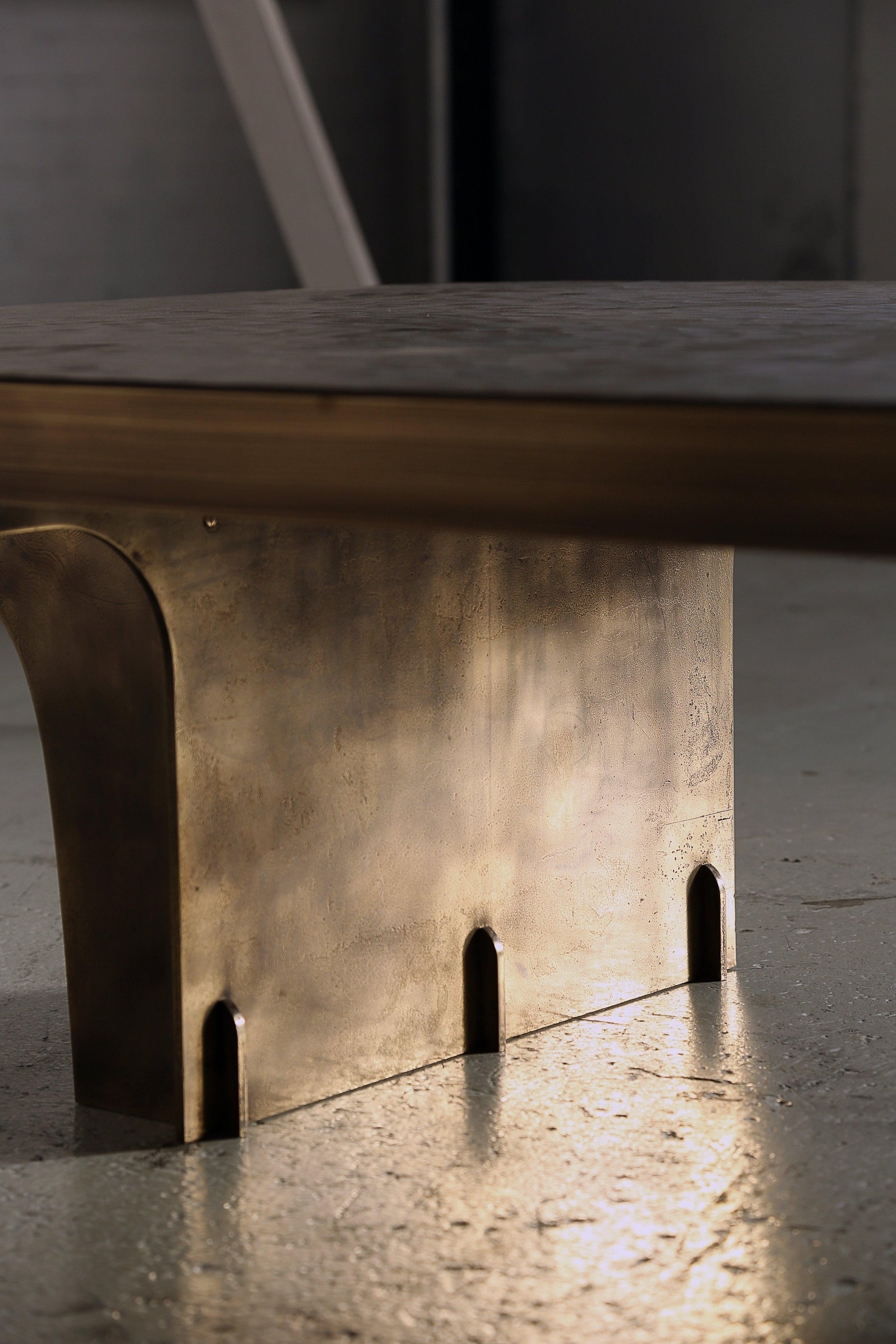 Minimalismo Tavolino da caffè Rib -  Ottone scolpito e patinato in vendita