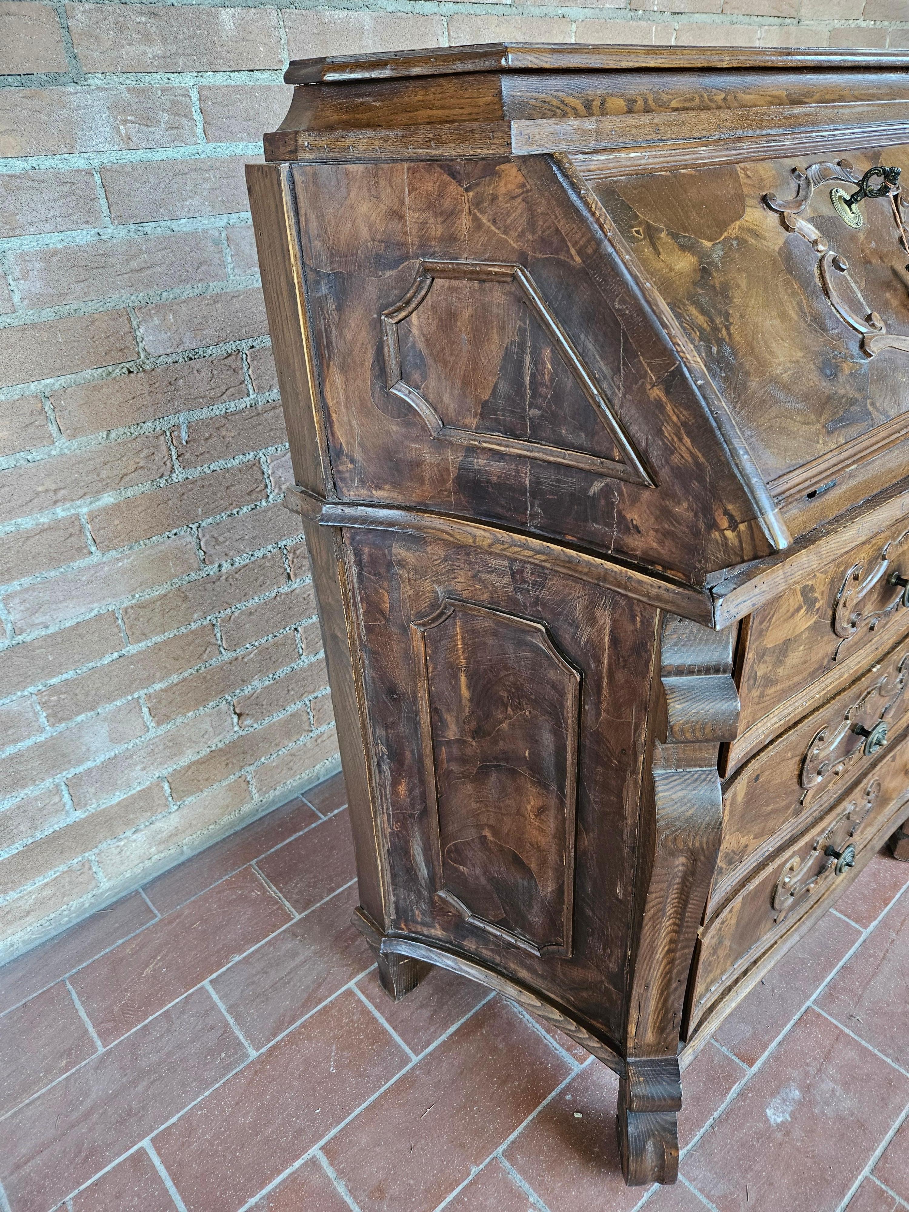 Baroque Walnut flap with three drawers 20th century For Sale