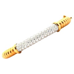 Ribbed 18 Karat Yellow Gold Diamond Hinged Vintage Bangle Bracelet