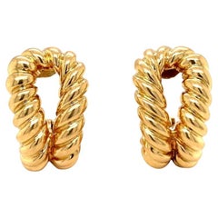 Vintage Ribbed 18k Yellow Gold Earclips, circa 1960s