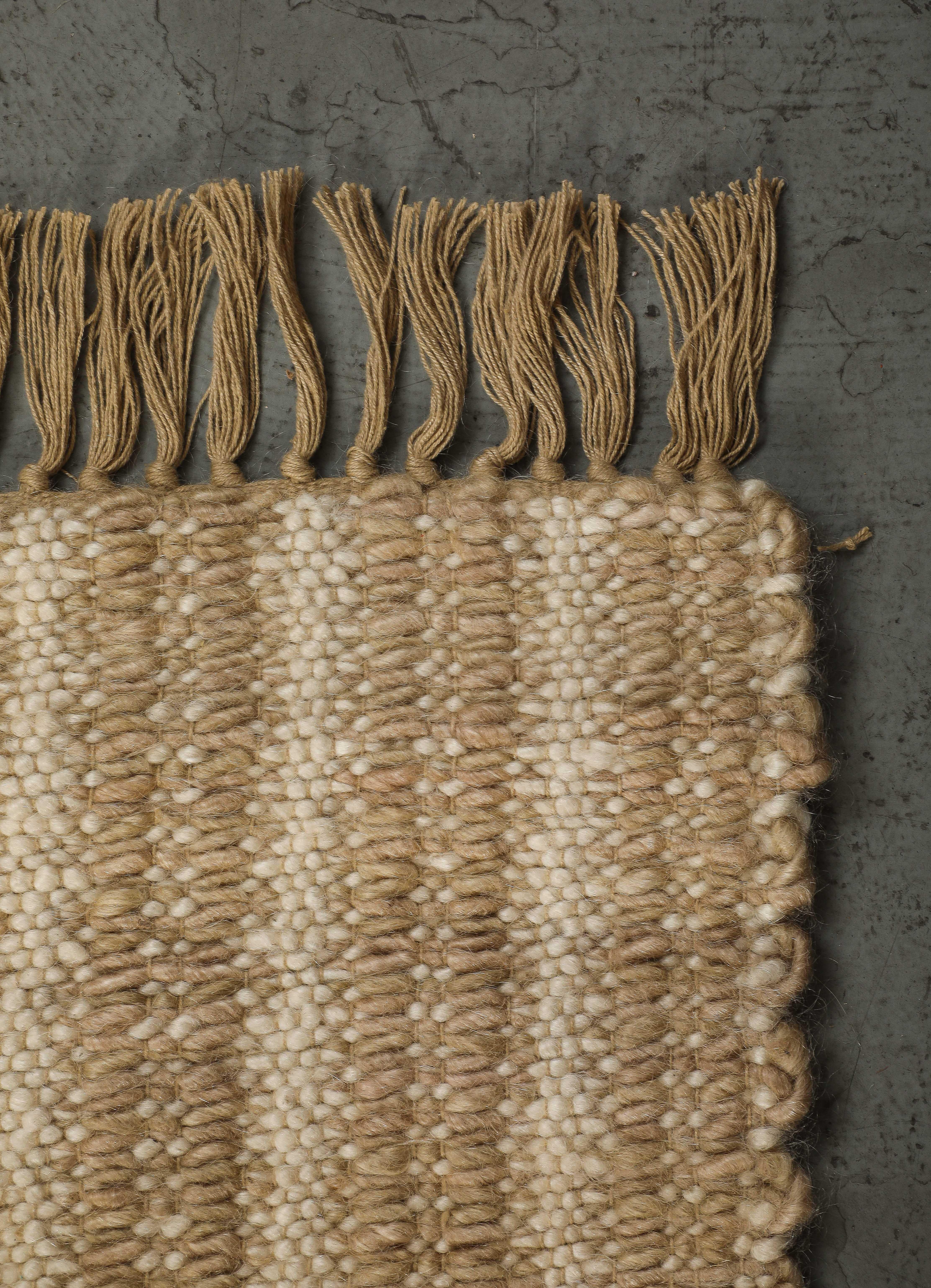 Africano Tappeto per l'area Ribbed Camel & Cream Mohair annodato a mano di Ennui Home in vendita