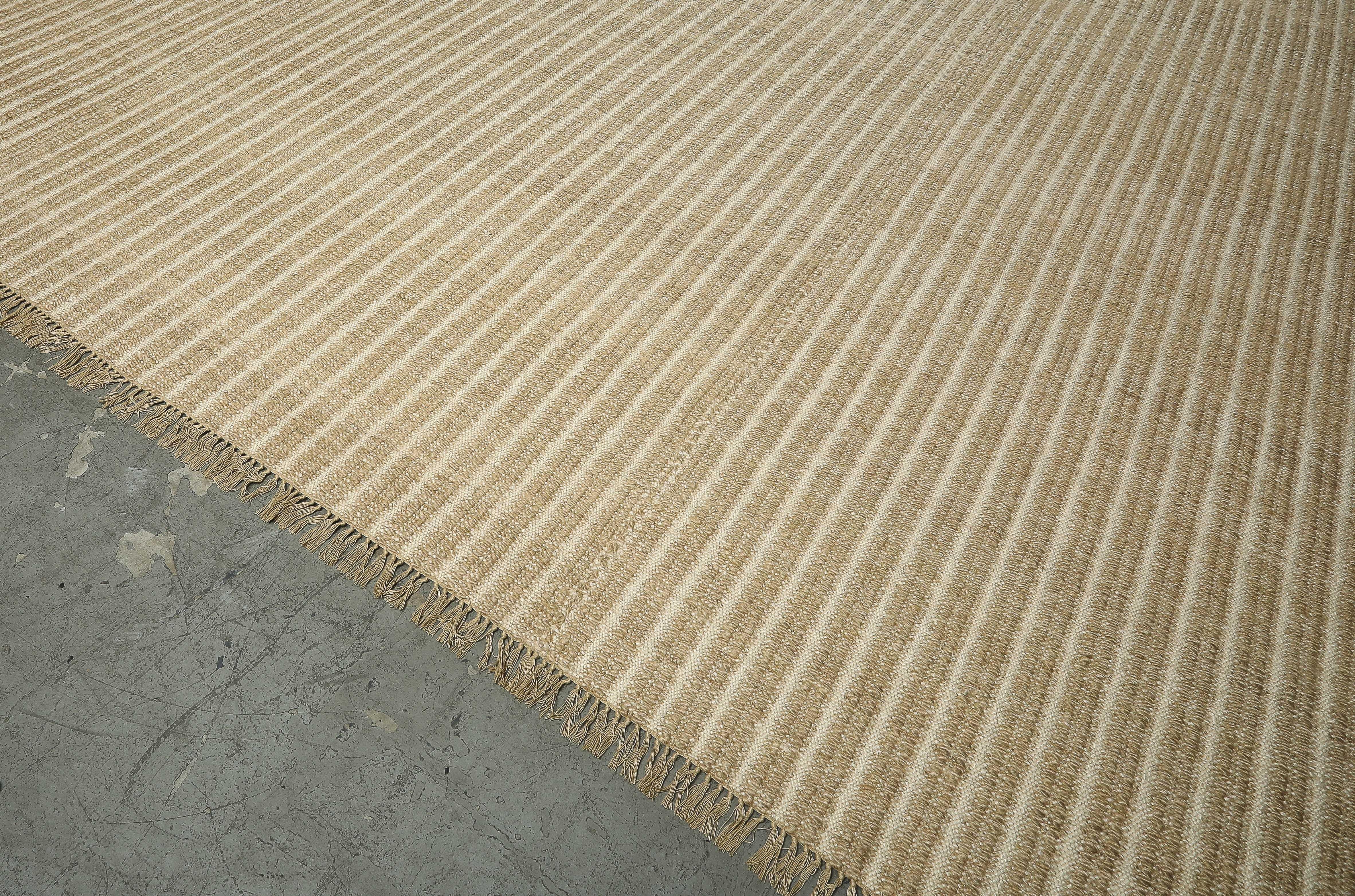 Tappeto per l'area Ribbed Camel & Cream Mohair annodato a mano di Ennui Home in vendita 3