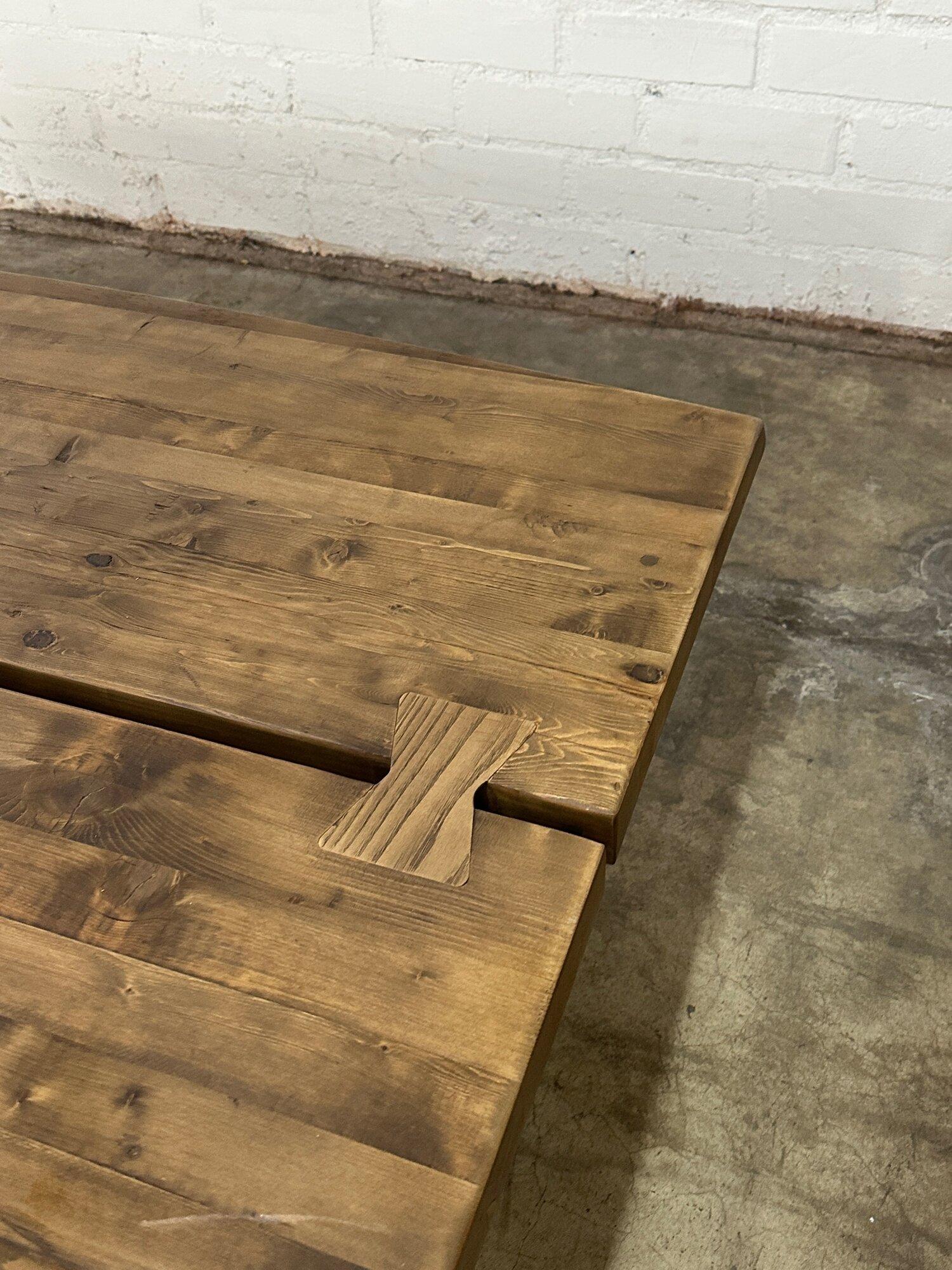 Ribbed Coffee table in Reclaimed Oak For Sale 4