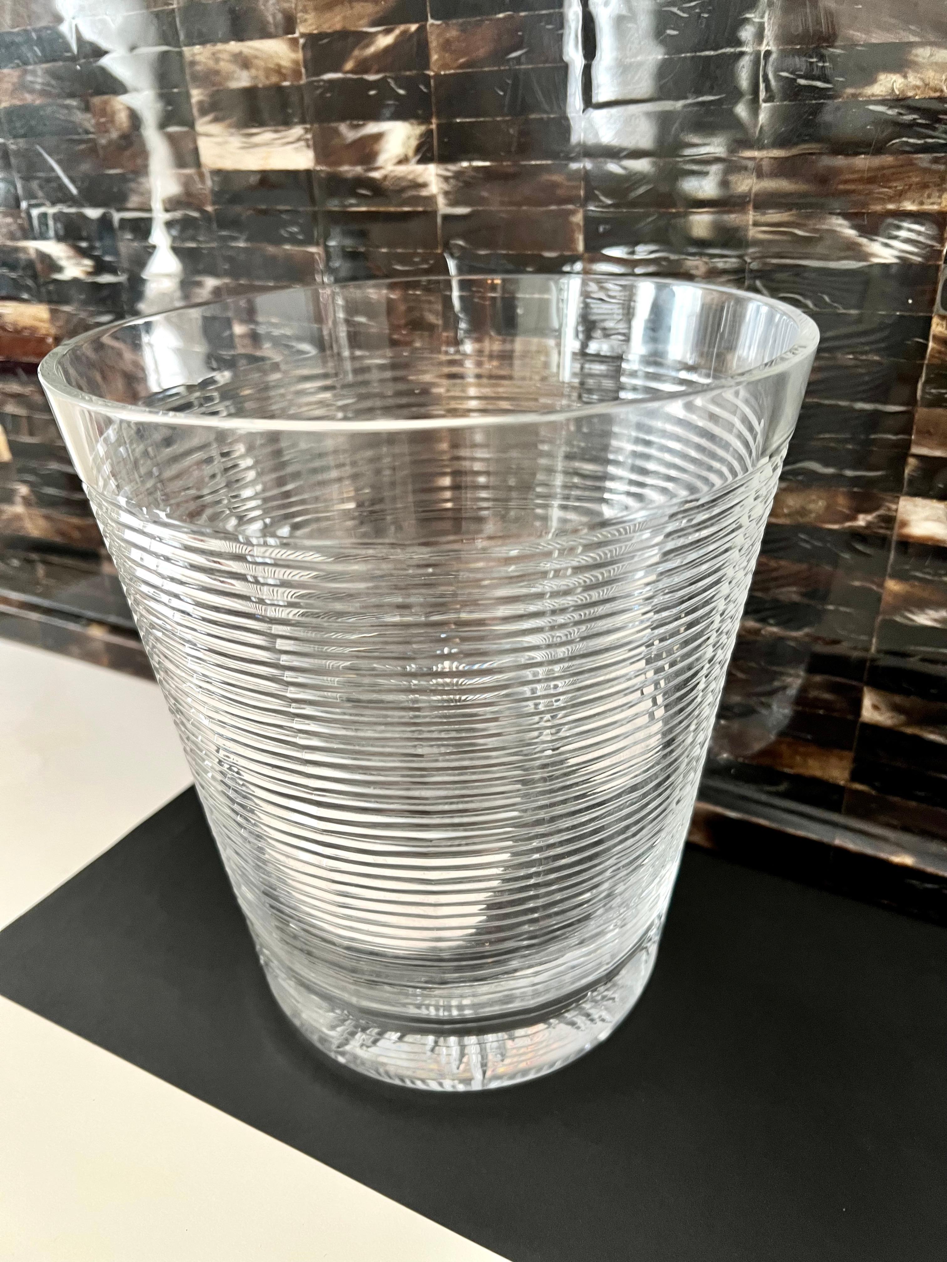 Ribbed Crystal Ice or Champagne Bucket In Good Condition For Sale In Los Angeles, CA