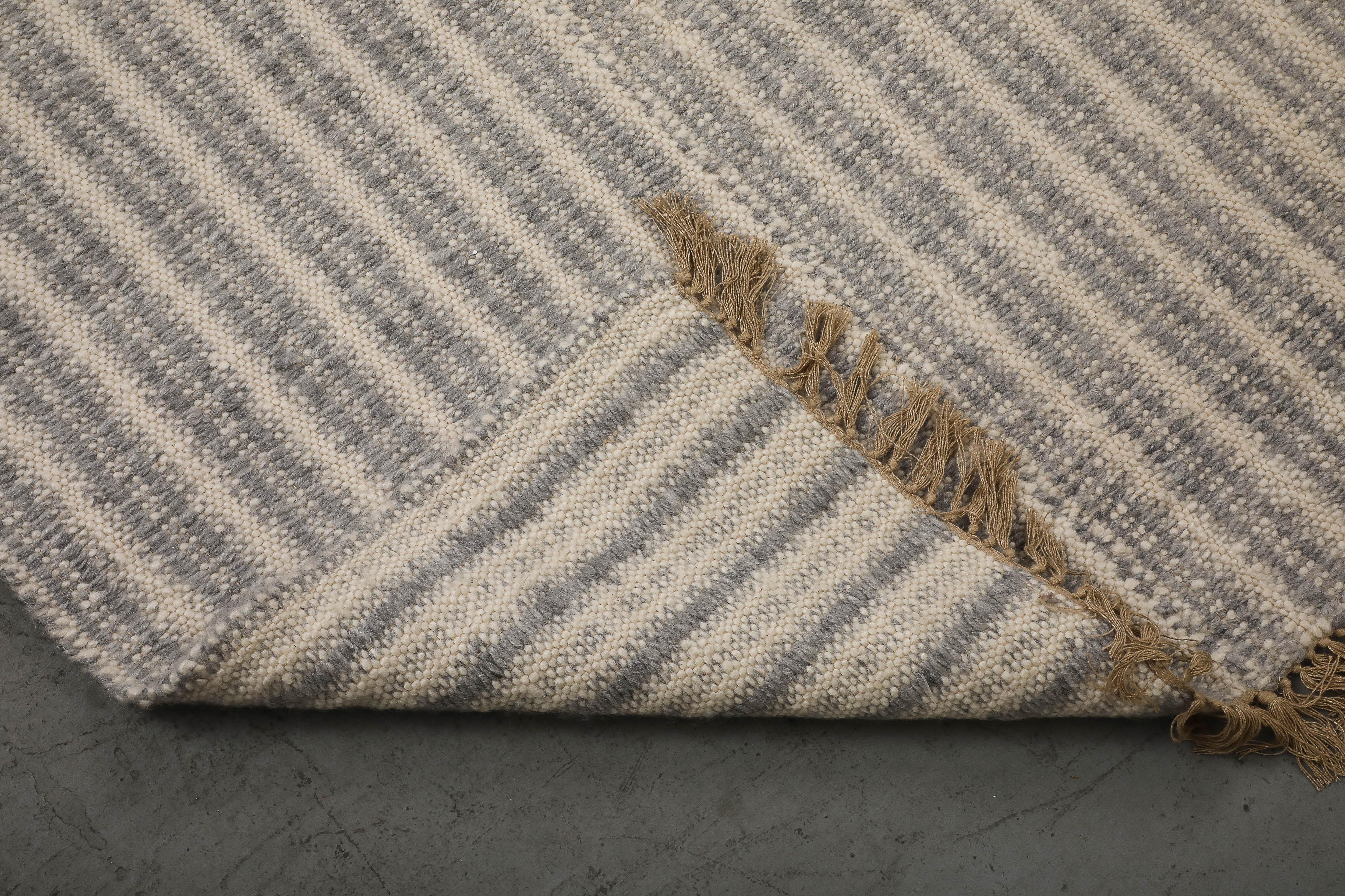 Handgeknüpfter Teppich aus geripptem Mohair von Ennui Home (Mohairwolle) im Angebot