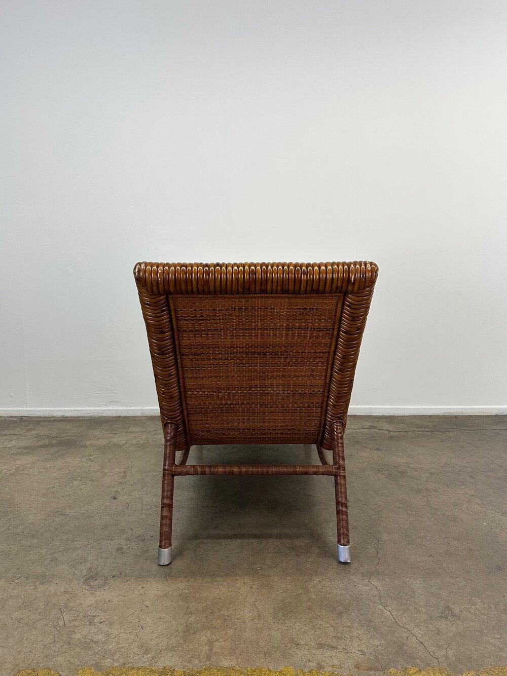 Ribbed Rattan Chaise In Good Condition In Los Angeles, CA