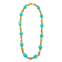 Vintage Ribbed Turquoise and 18 Karat Yellow Matte Gold Necklace