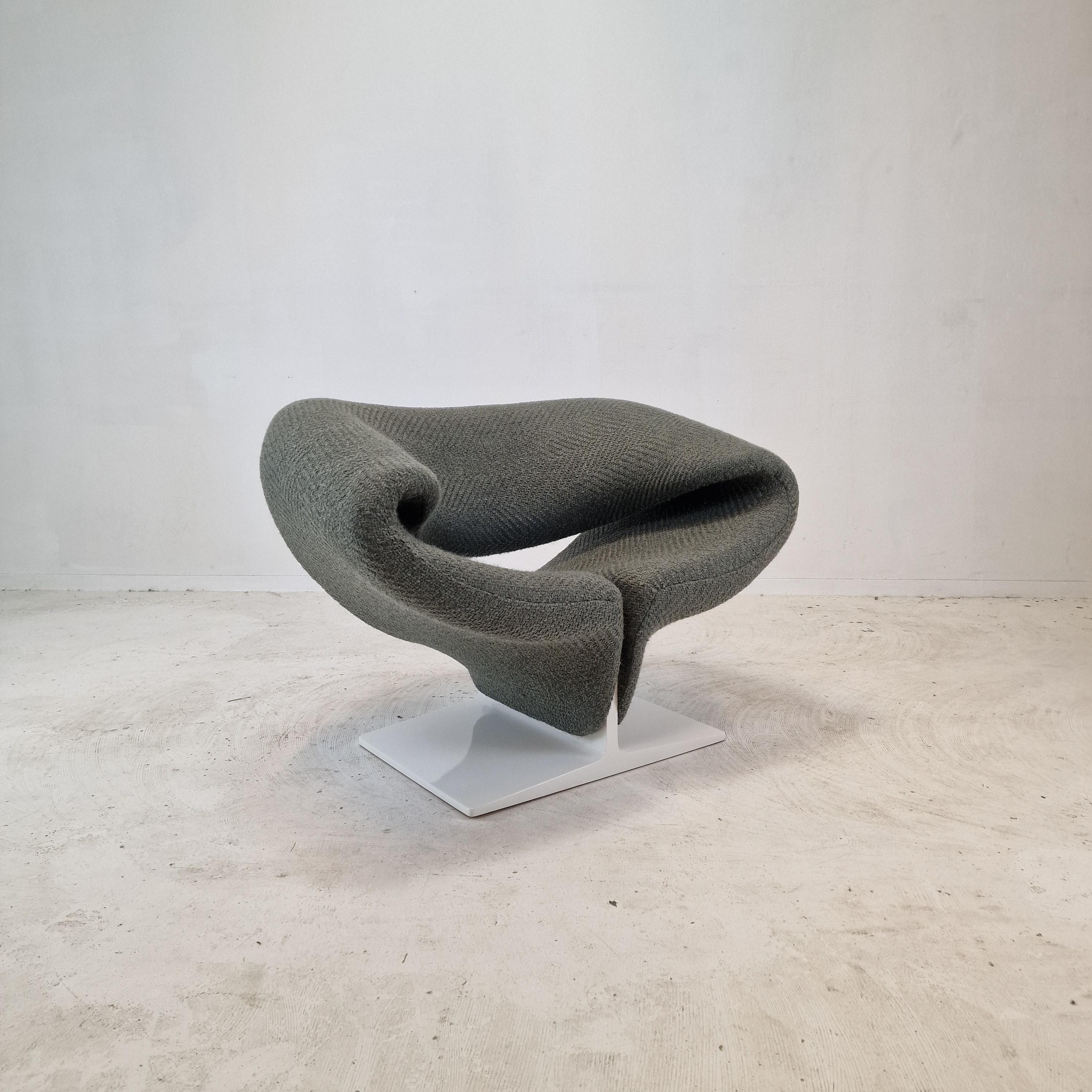 Dutch Ribbon Chair by Pierre Paulin for Artifort, 1960's For Sale