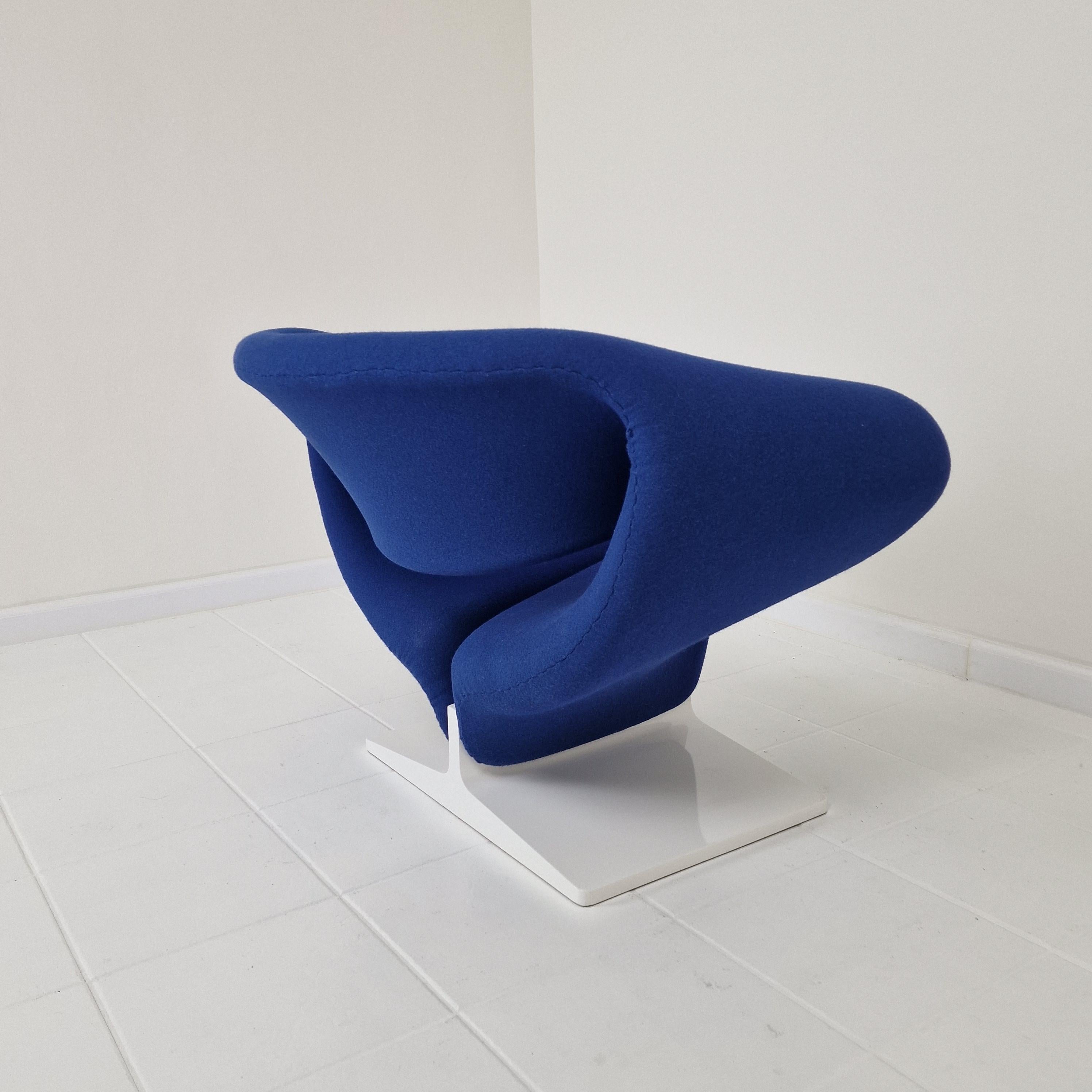 Ribbon Chair by Pierre Paulin for Artifort For Sale 4
