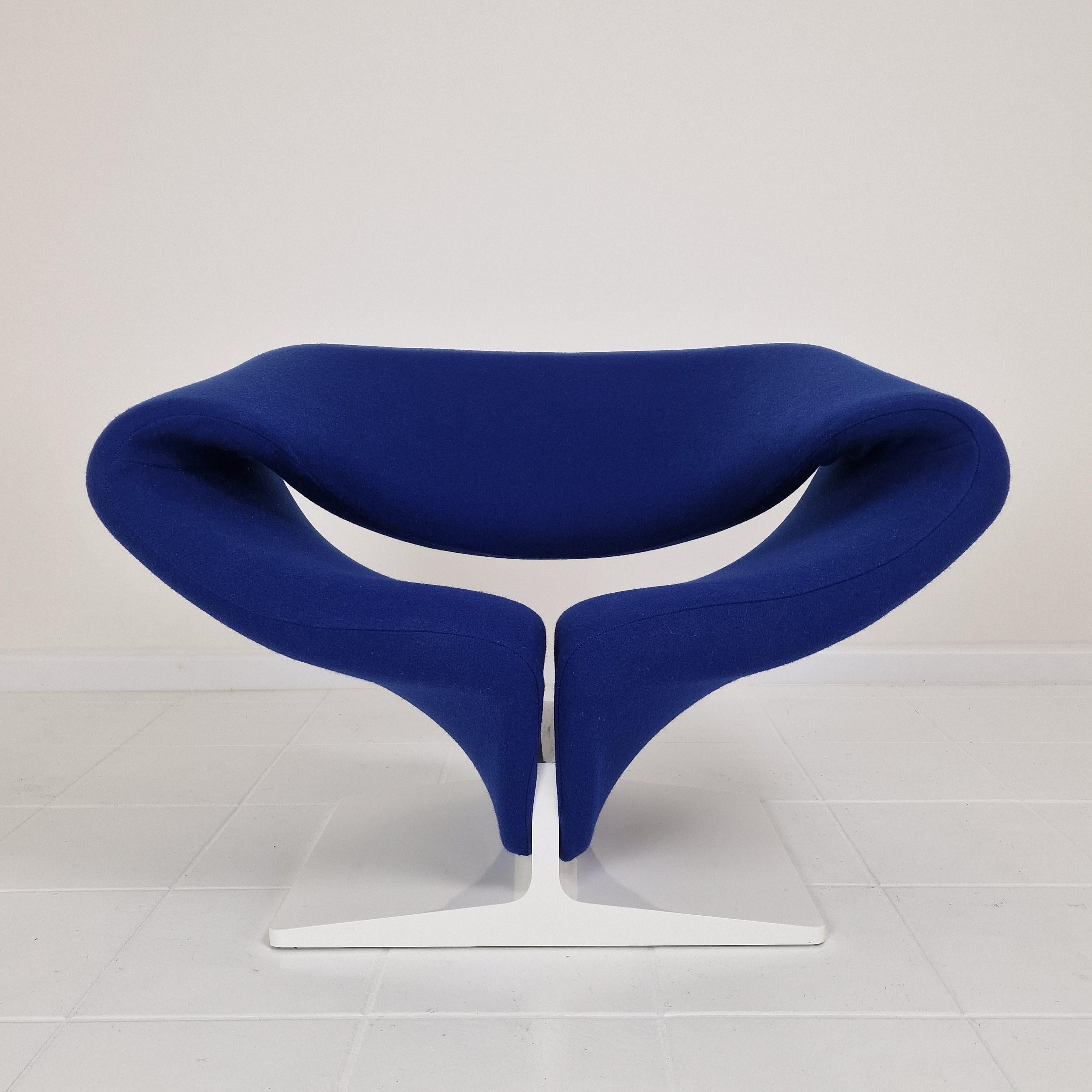 Lacquered Ribbon Chair by Pierre Paulin for Artifort For Sale