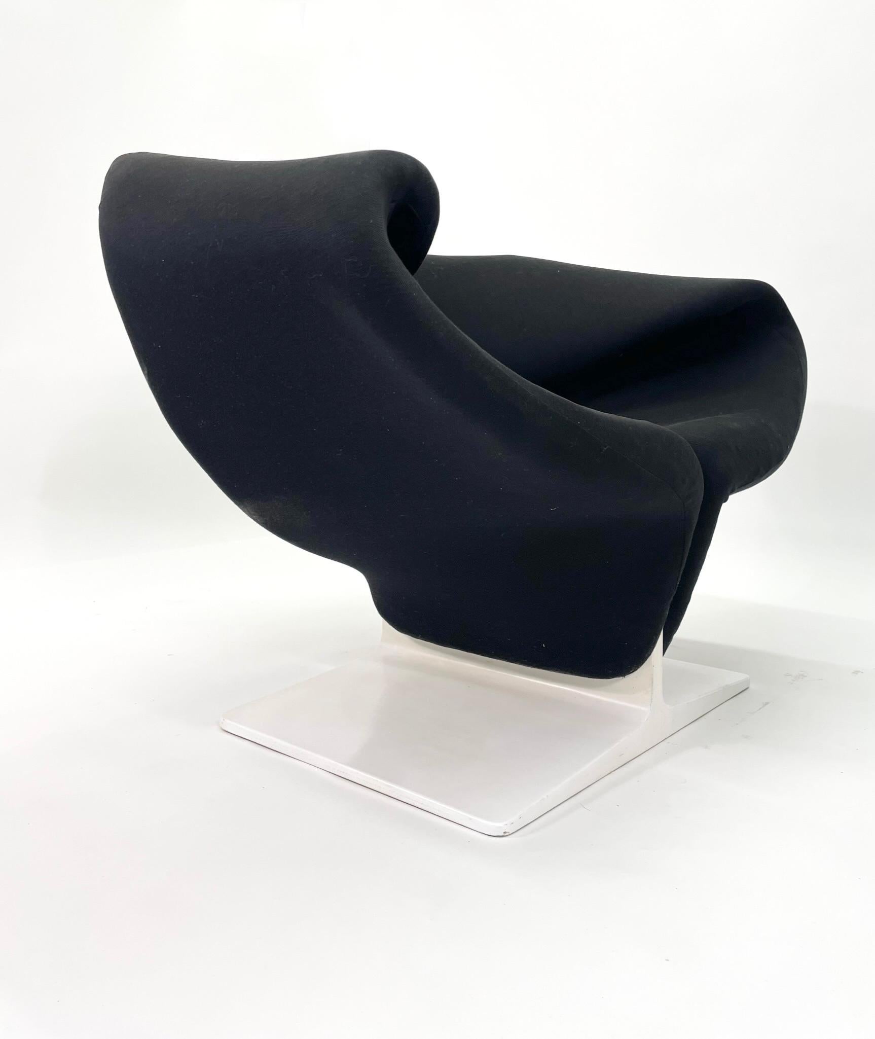Mid-Century Modern Ribbon Chair by Pierre Paulin for Artifort Netherlands