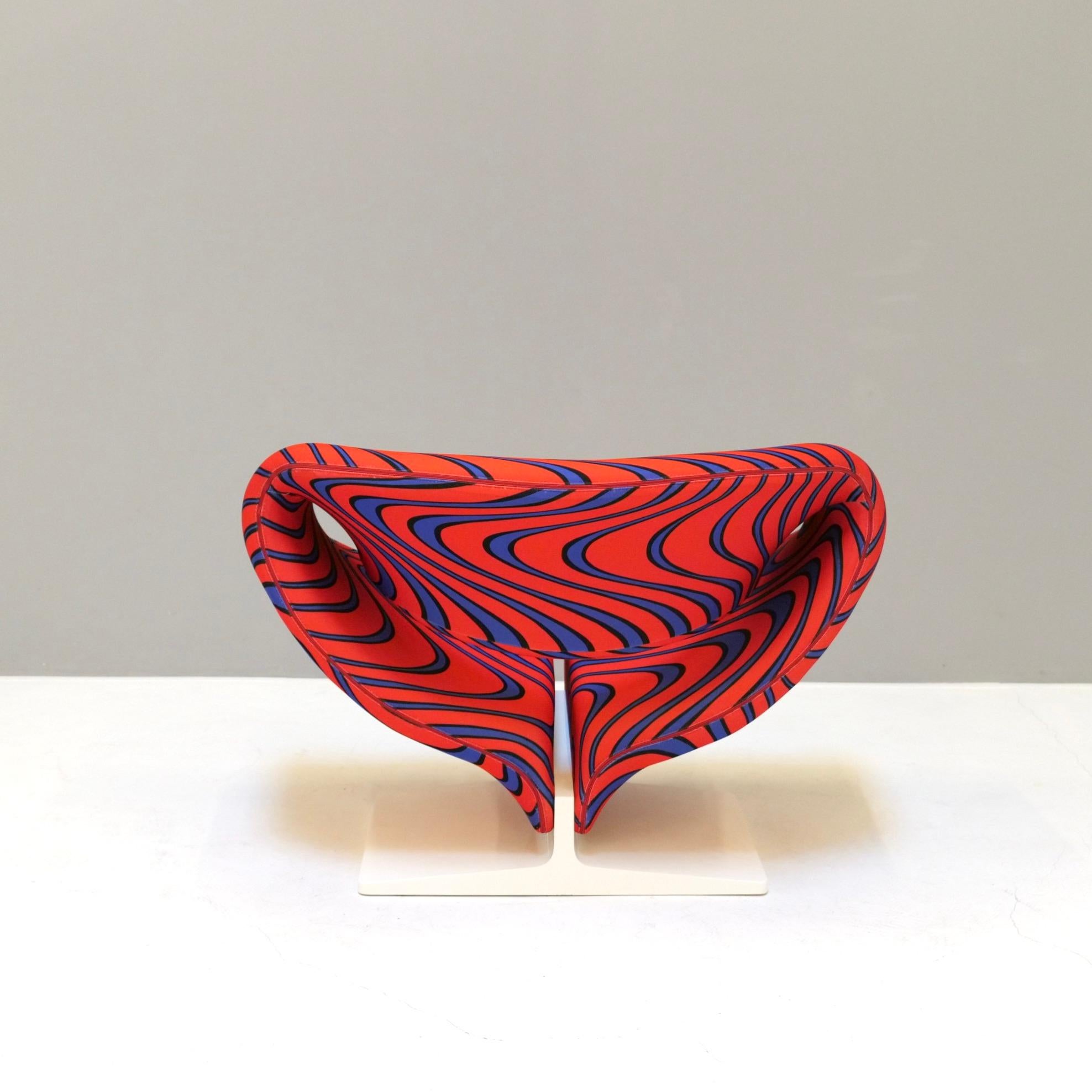 Ribbon Chair F582 by Pierre Paulin & Jack Lenor Larsen fabrics for Artifort For Sale 1