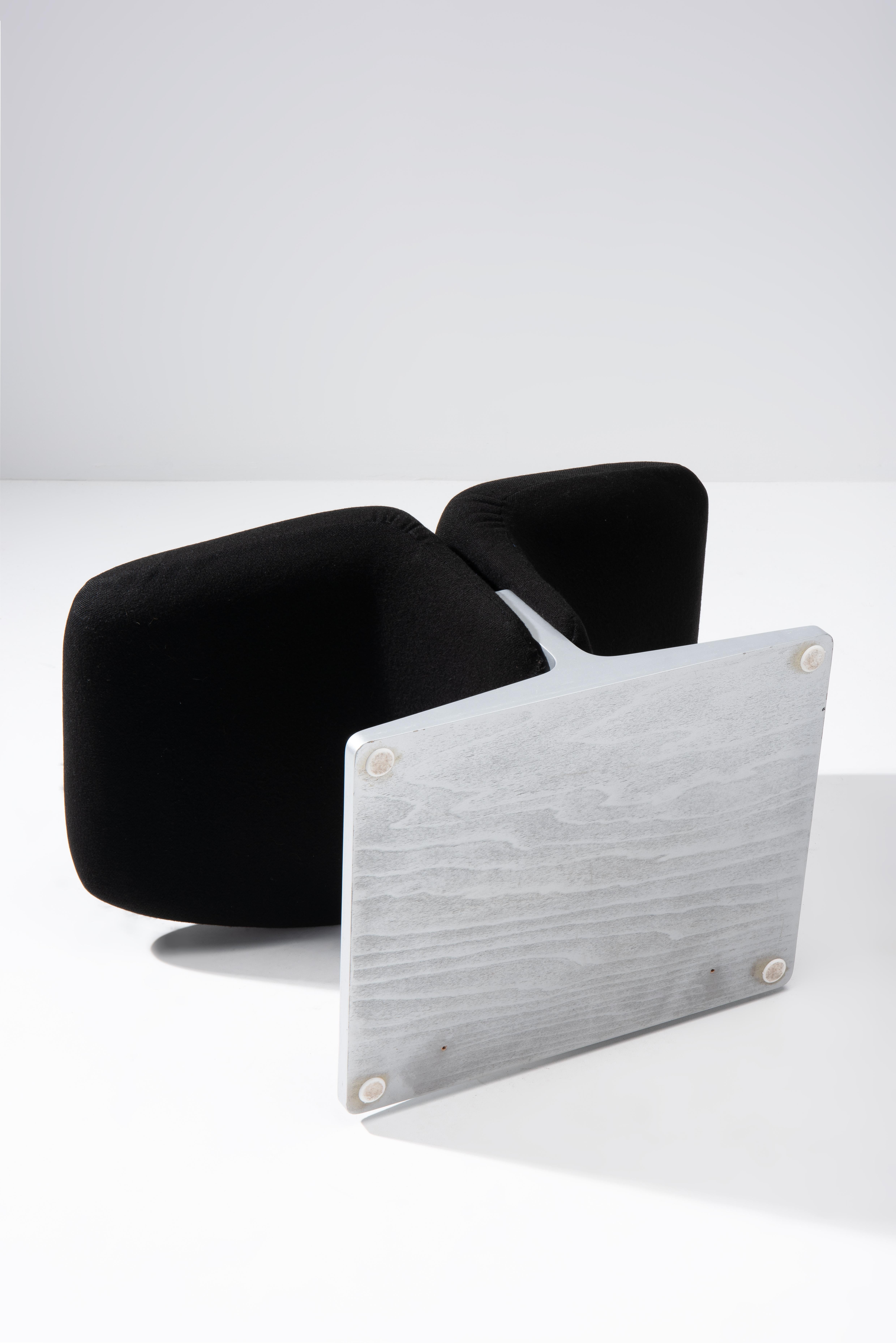 Chaise Ribbon de Pierre Paulin 3