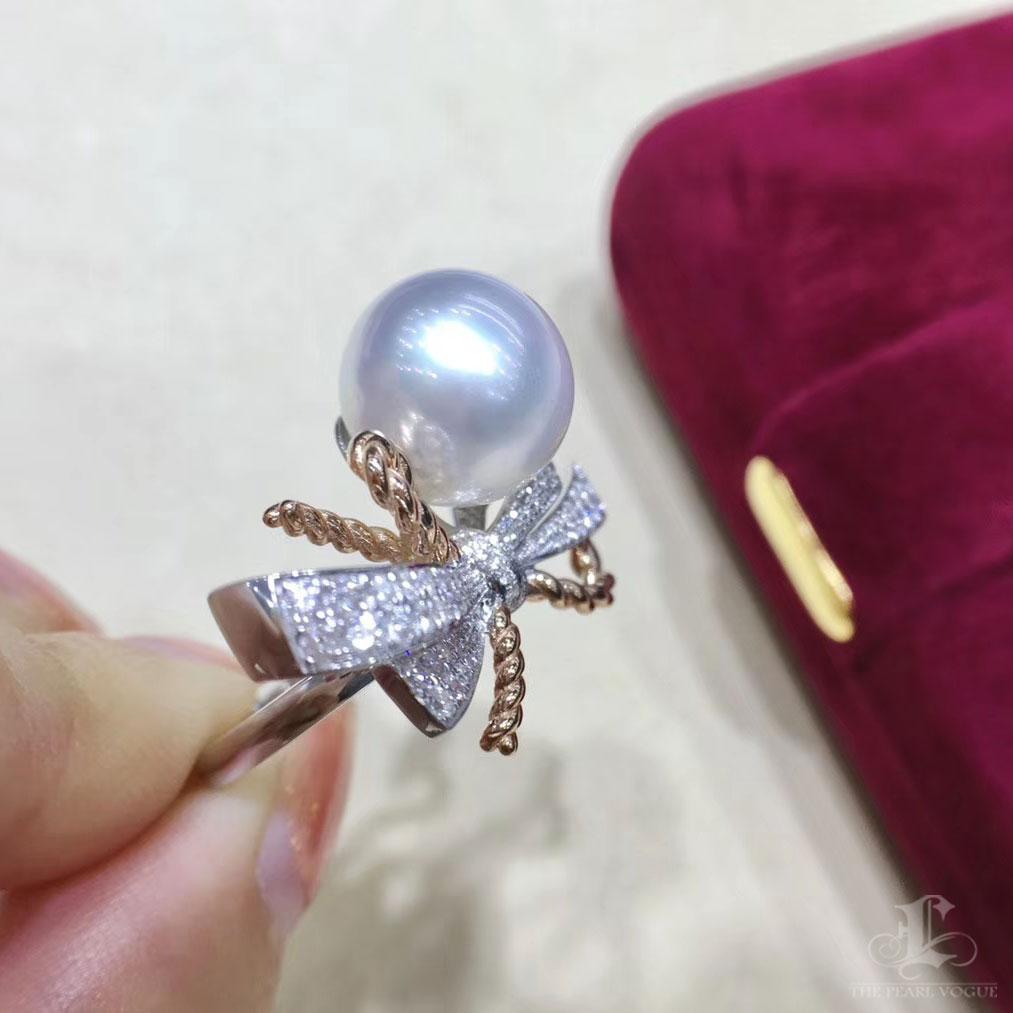 【Lustre Arc】Aurora South Sea Pearl Cocktail Ring in 18K White & Rose Gold For Sale 2