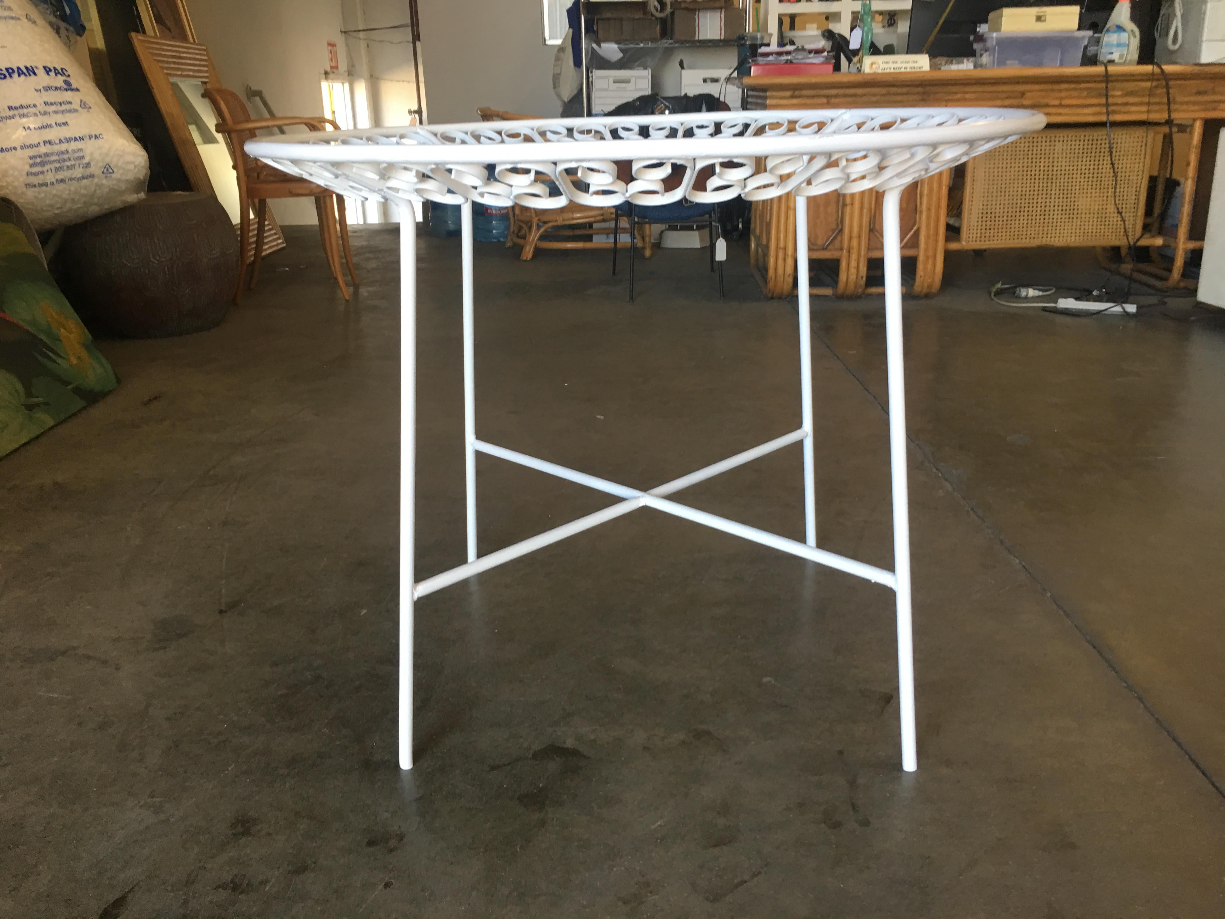 Ribbon Patio/Outdoor Picnic Table by Maurizio Tempestini for Salterini In Excellent Condition In Van Nuys, CA