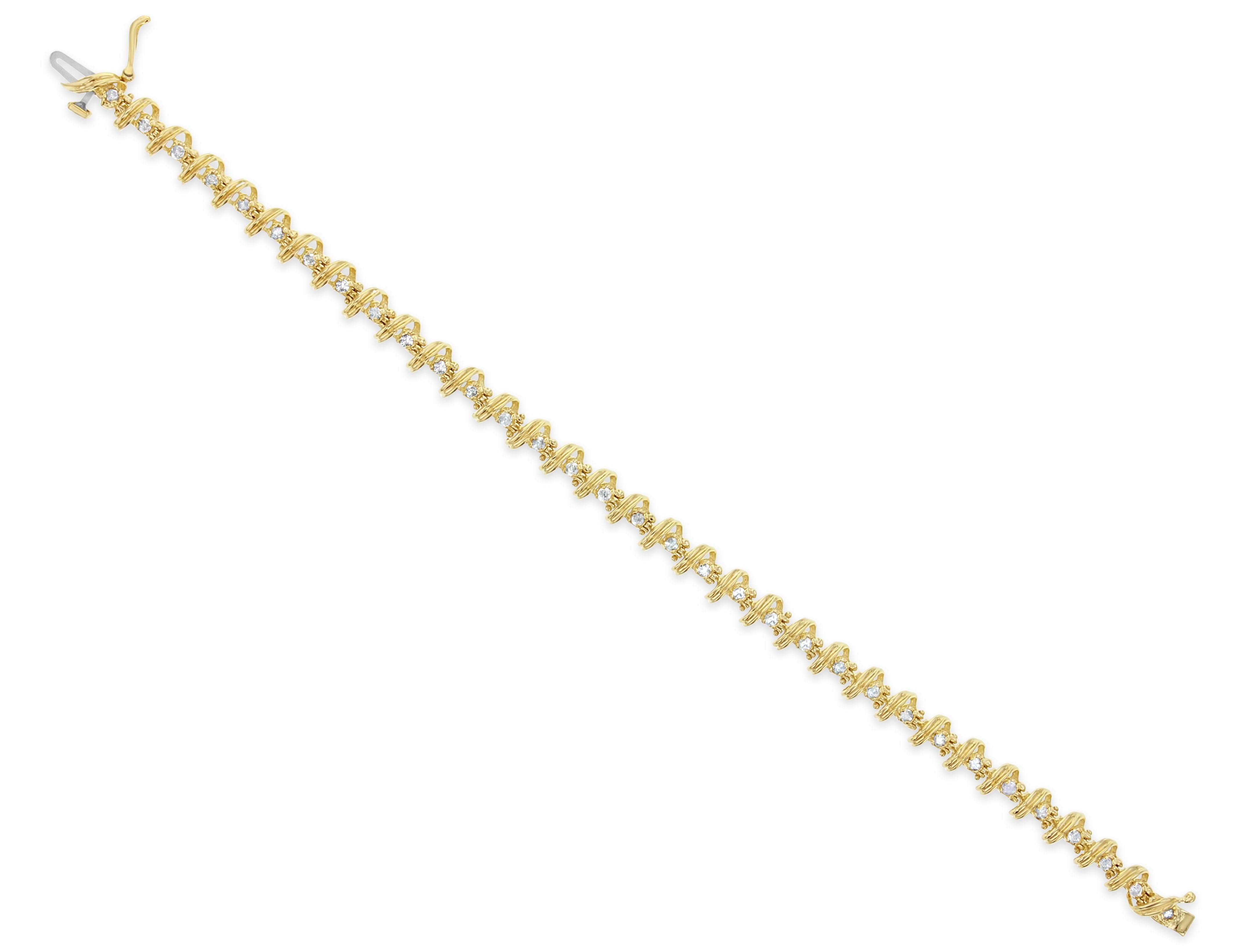Bracciale Tennis ♥ Descrizione ♥

Pietra principale: Diamante
Circa. Caratura totale del diamante: 1,00cttw
Taglio del diamante: Rotondo
Tipo di metallo: Oro giallo 14 carati
Peso del metallo: 10 grammi
Larghezza: 6 mm
Lunghezza bracciale: 7