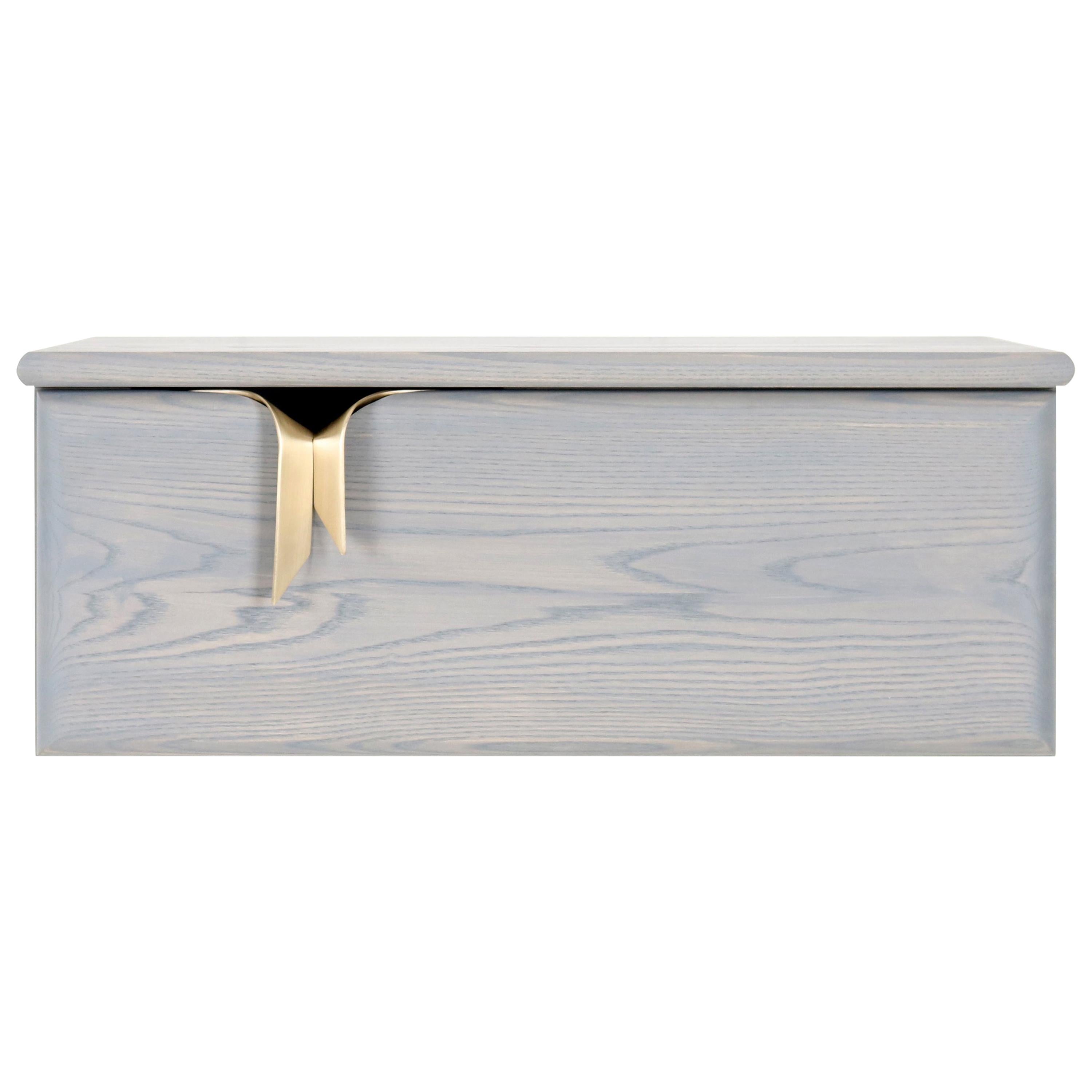 Comodino Ribbon da parete 1DR, Wood Wood grigio, Hardware bronzo di Debra Folz in vendita