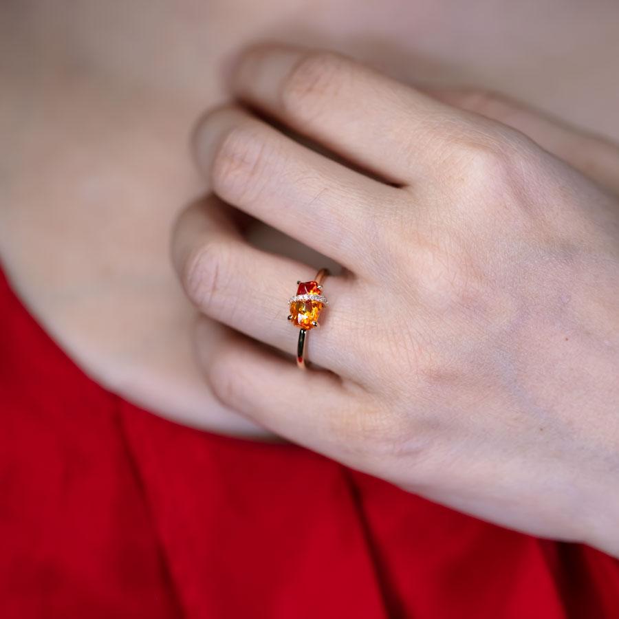 Ribbon Wrapped Mexican Fire Opal Diamond Engagement Ring 18K Yellow Gold (Arts and Crafts) im Angebot