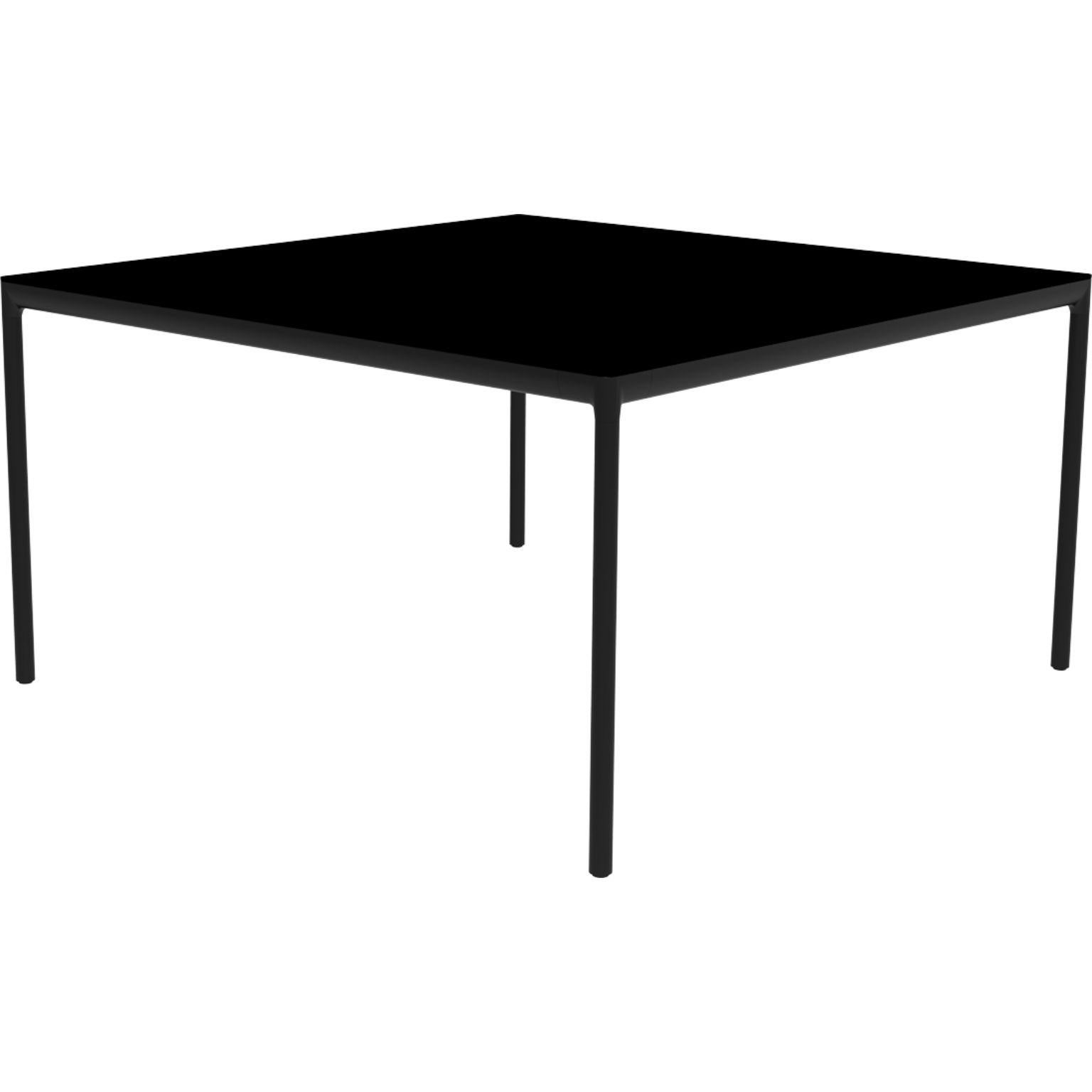 Ribbons black 138 coffee table by MOWEE.
Dimensions: D138 x W138 x H75 cm.
Material: Aluminum and HPL top.
Weight: 23 kg.
Also available in different colors and finishes. (HPL Black Edge or Neolith top).

An unmistakable collection for its beauty