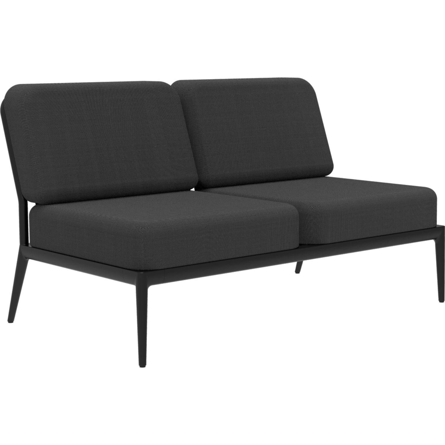 Ribbons Black Double central modular sofa by MOWEE
Dimensions: D83 x W136 x H81 cm
Material: Aluminum, and upholstery.
Weight: 27 kg.
Also available in different colors and finishes. 

An unmistakable collection for its beauty and robustness.