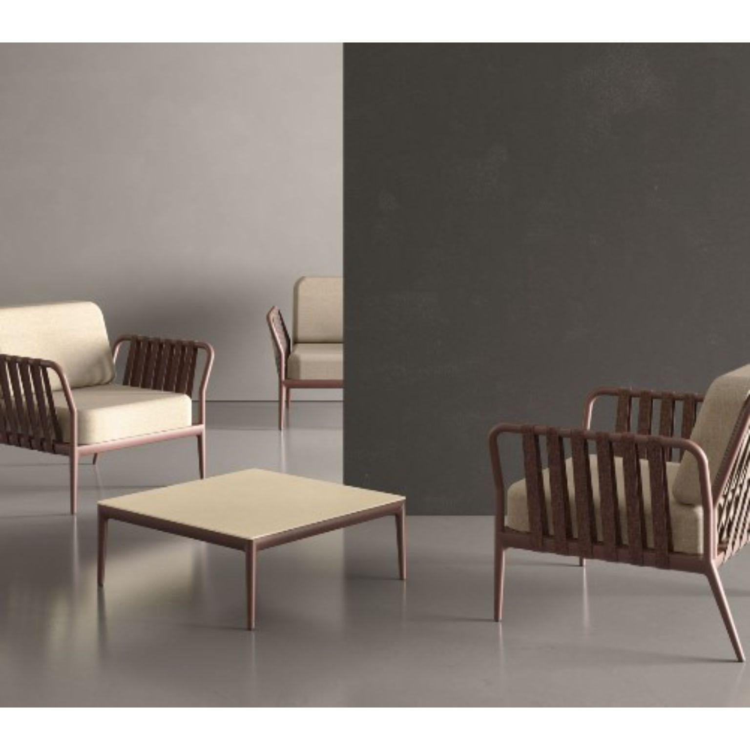 Bronze-Sessel mit Bändern von MOWEE (21. Jahrhundert und zeitgenössisch) im Angebot