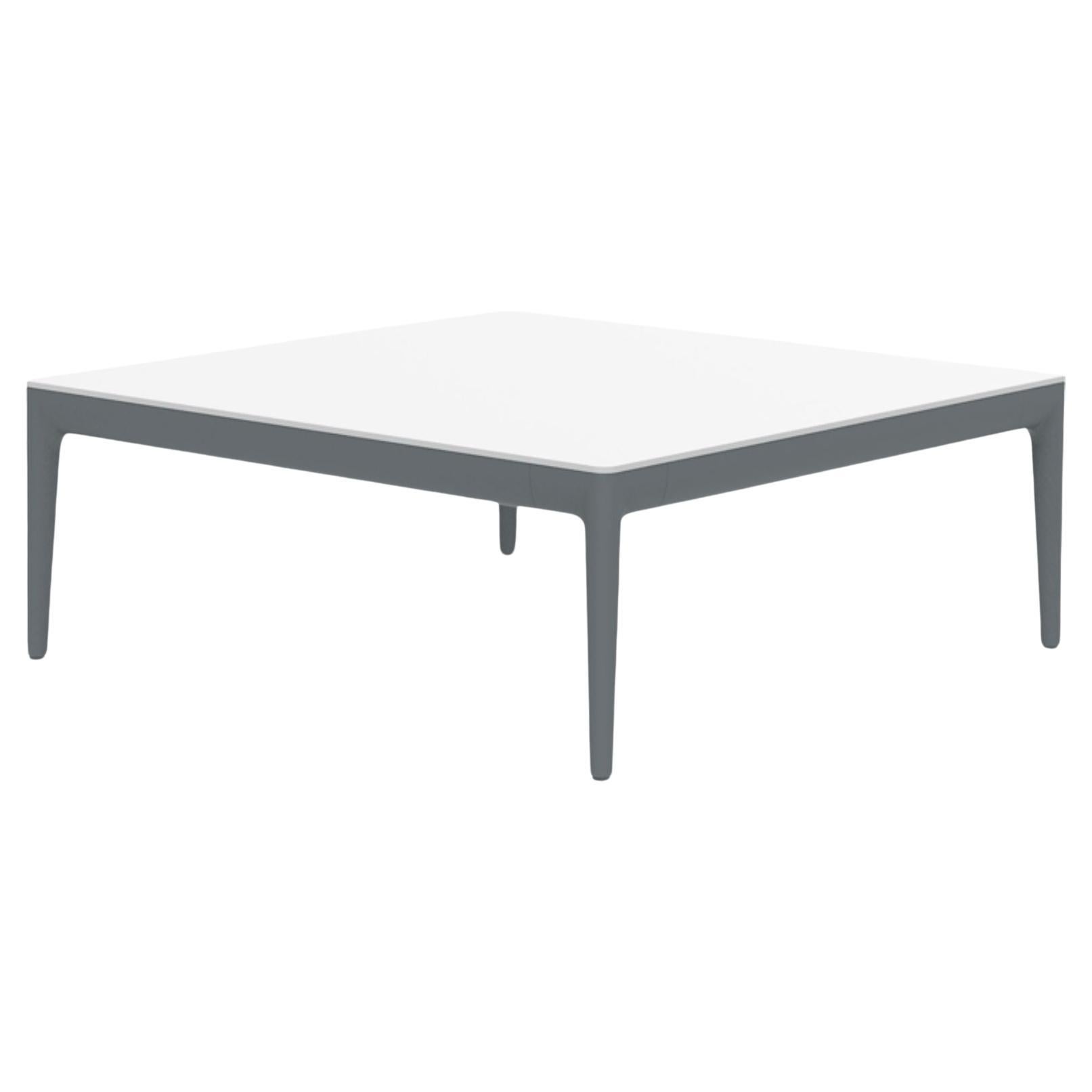 Table basse grise Ribbons 76 de Mowee